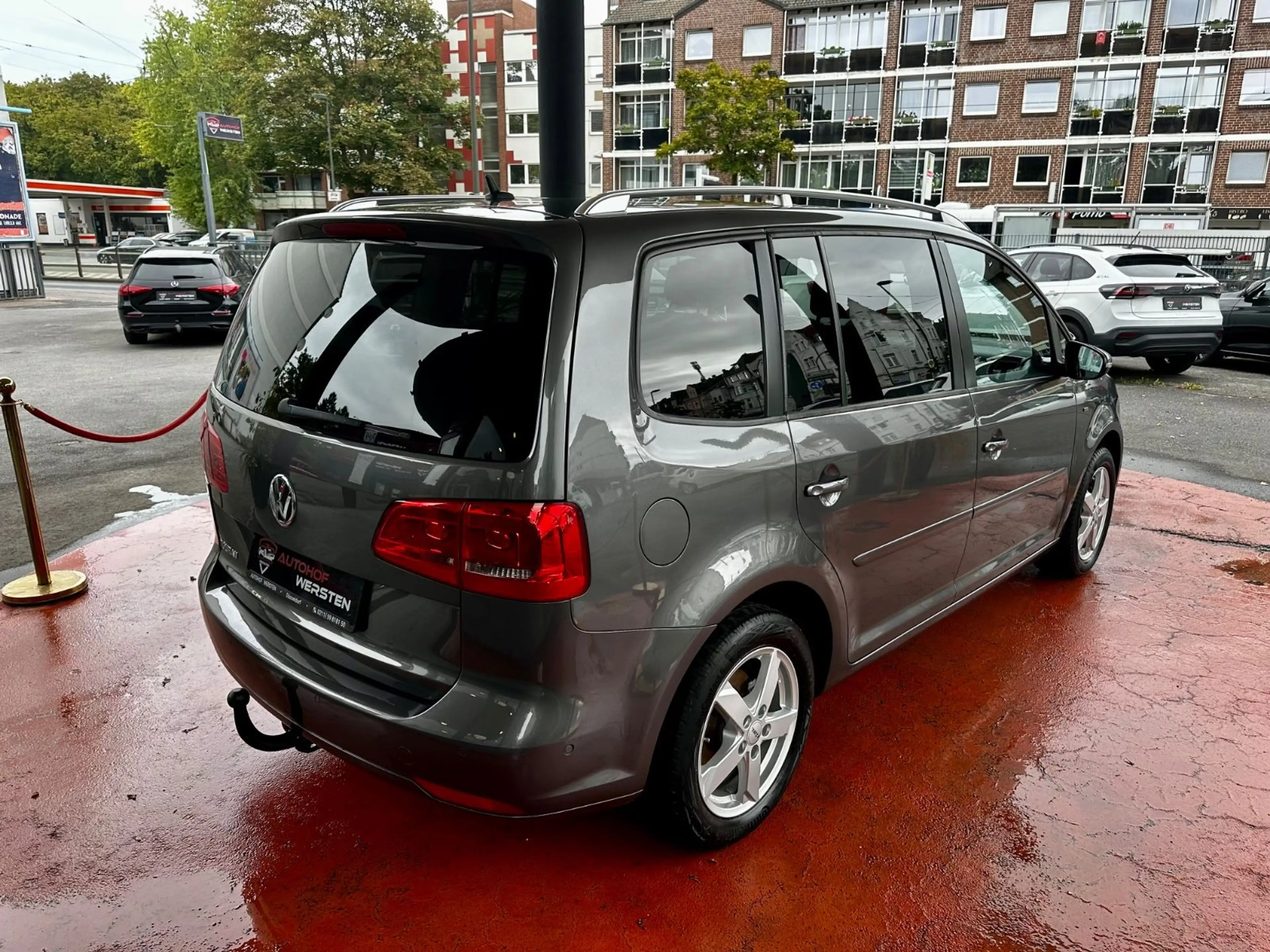 Volkswagen Touran Cup | Volles Scheckheft | AHK — photo 3