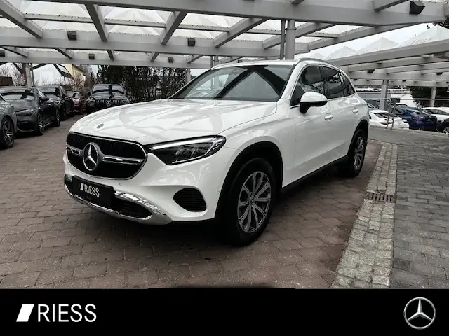 Mercedes-Benz GLC 200 4M Avantgarde Navi LED AHK MBUX 18"