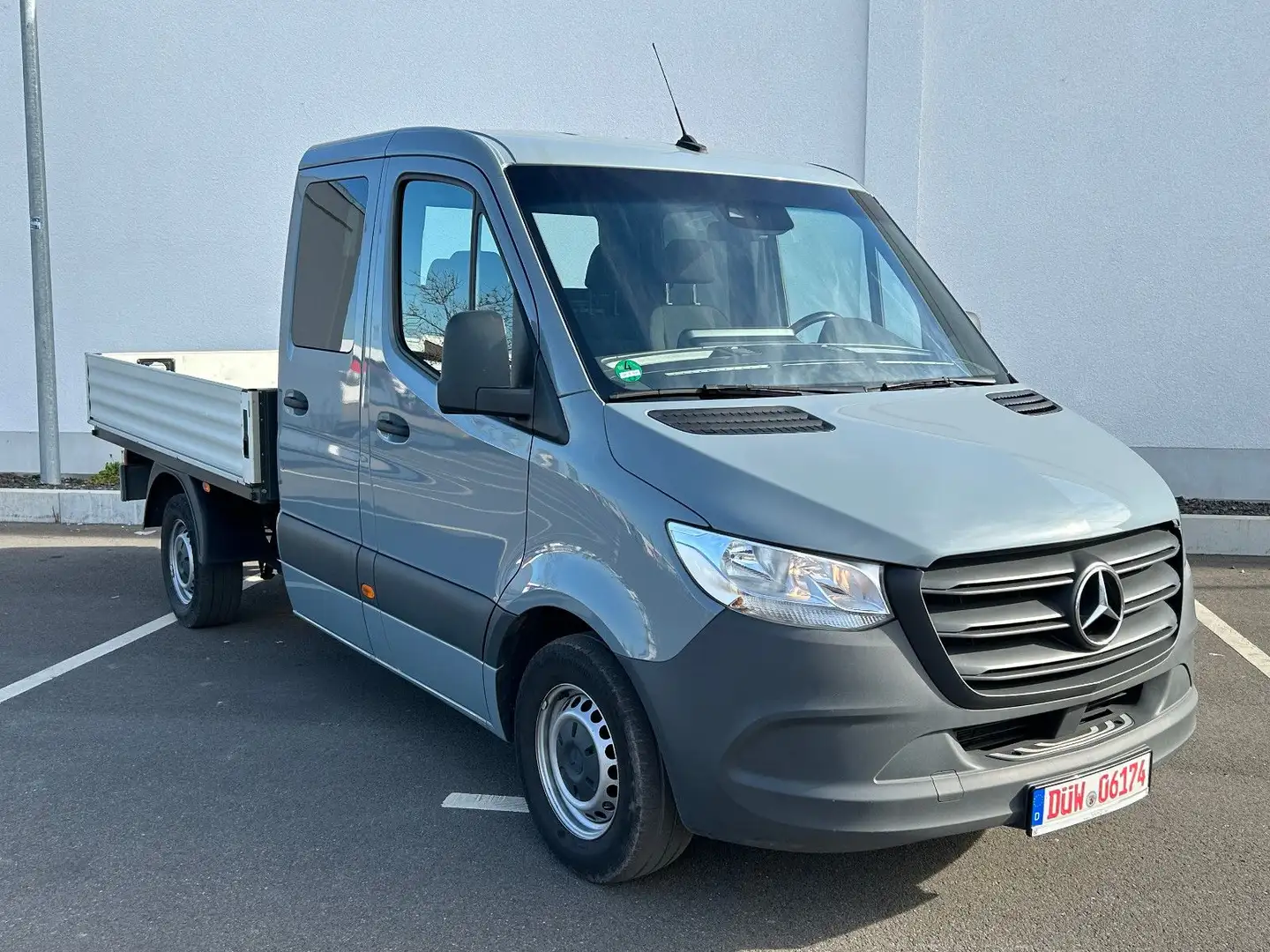 Mercedes-Benz Sprinter III Pritsche DoKa 317 *AHK*Navi* Grau - 1