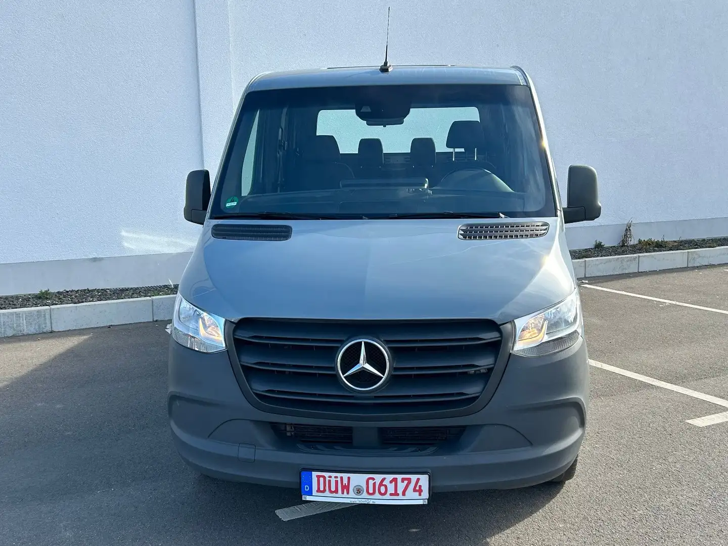Mercedes-Benz Sprinter III Pritsche DoKa 317 *AHK*Navi* Grau - 2