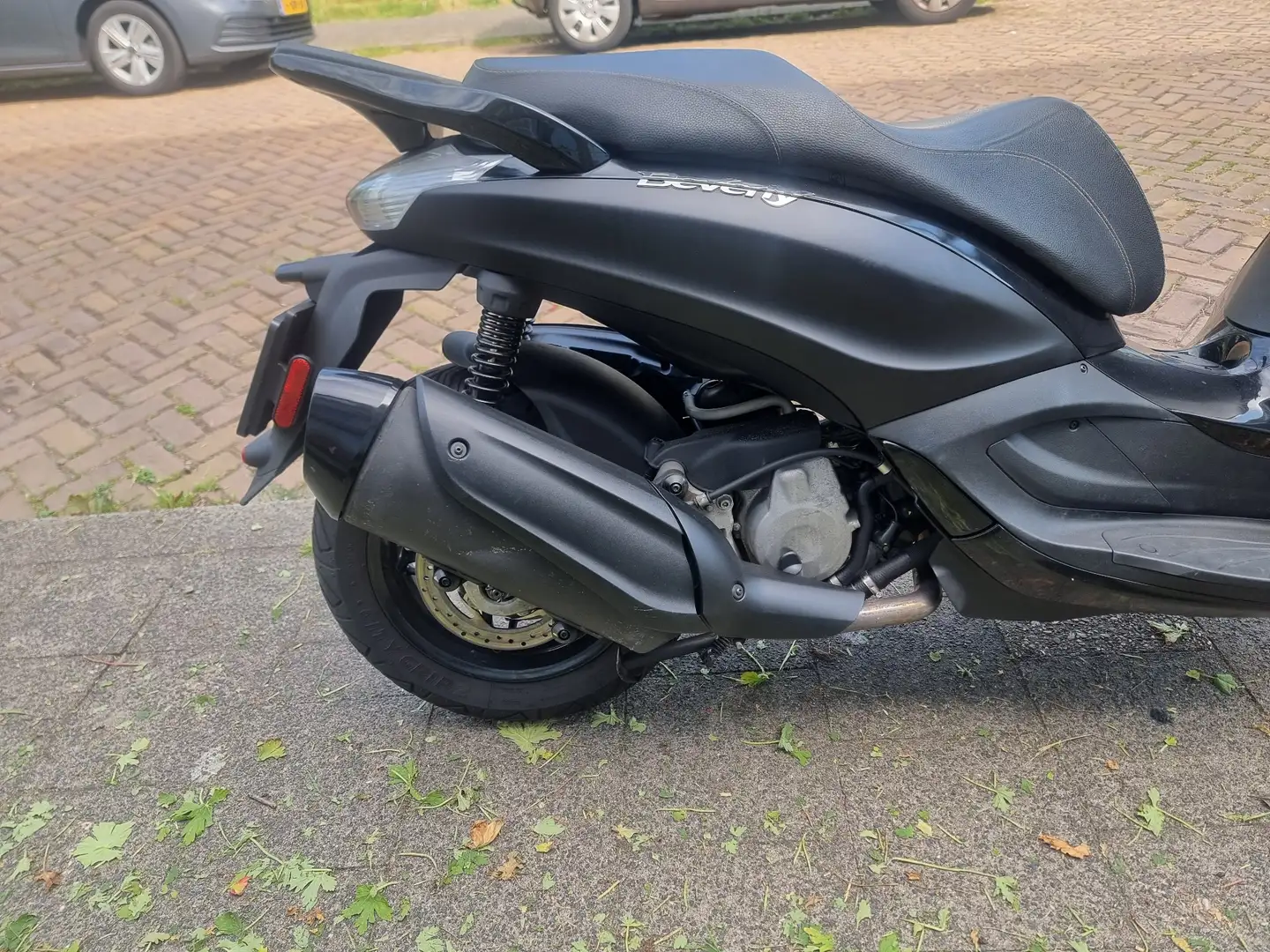 Piaggio Beverly 350 police Zwart - 2