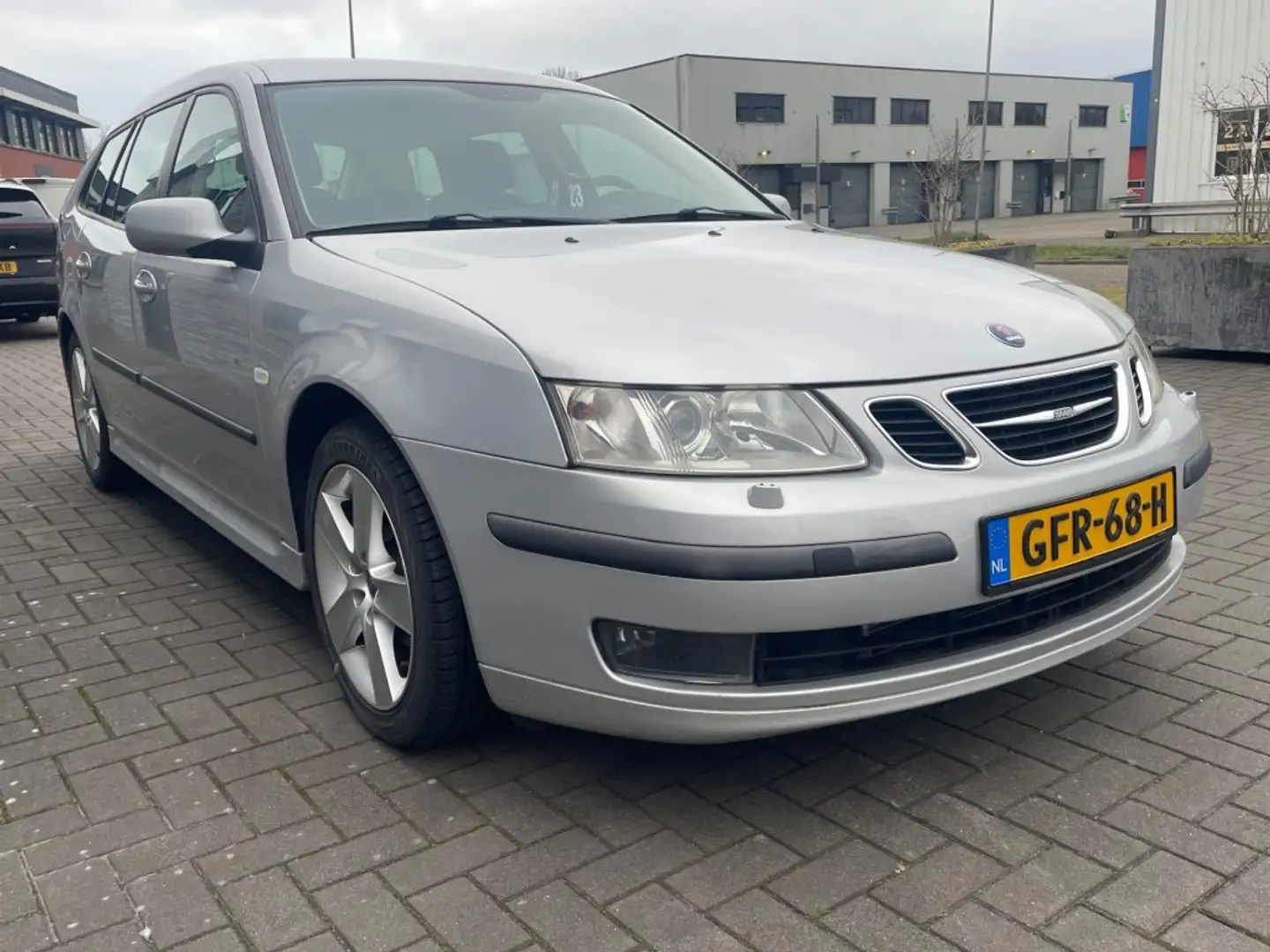 Saab 9-3 Saab 9-3 Vector Estate Automaat 210 pk Grau - 2
