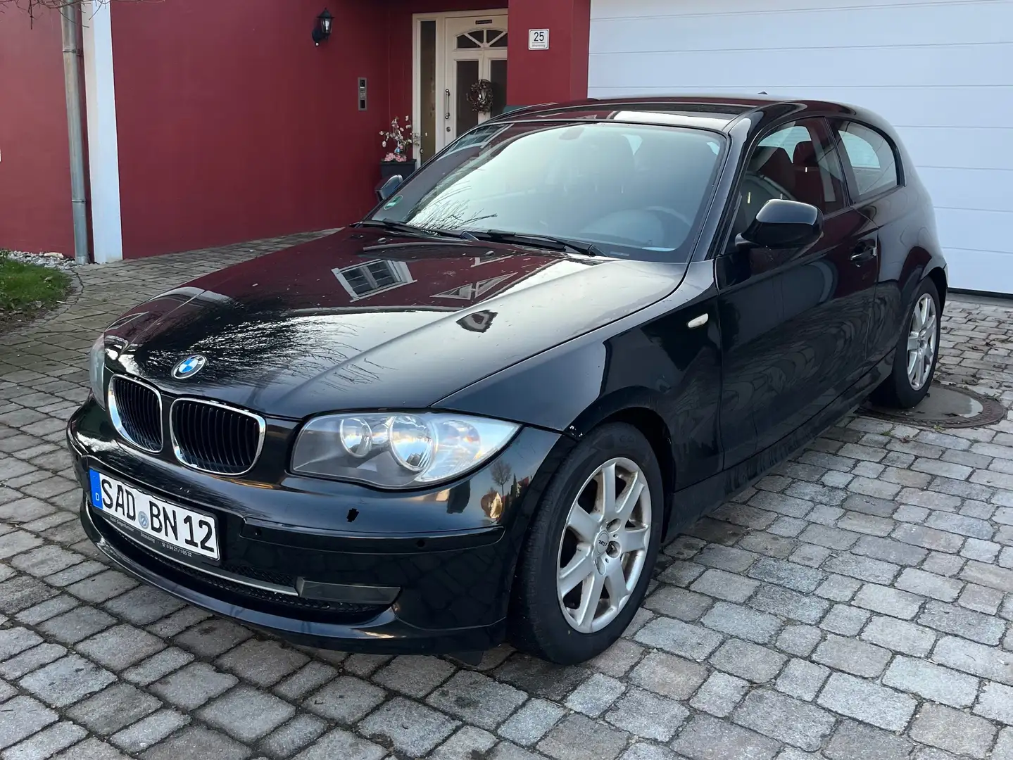 BMW 116 1er 116i Schwarz - 2