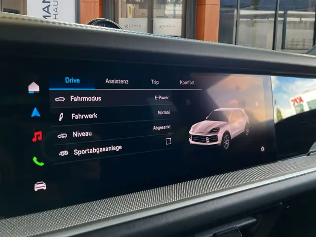 Porsche Cayenne view 11