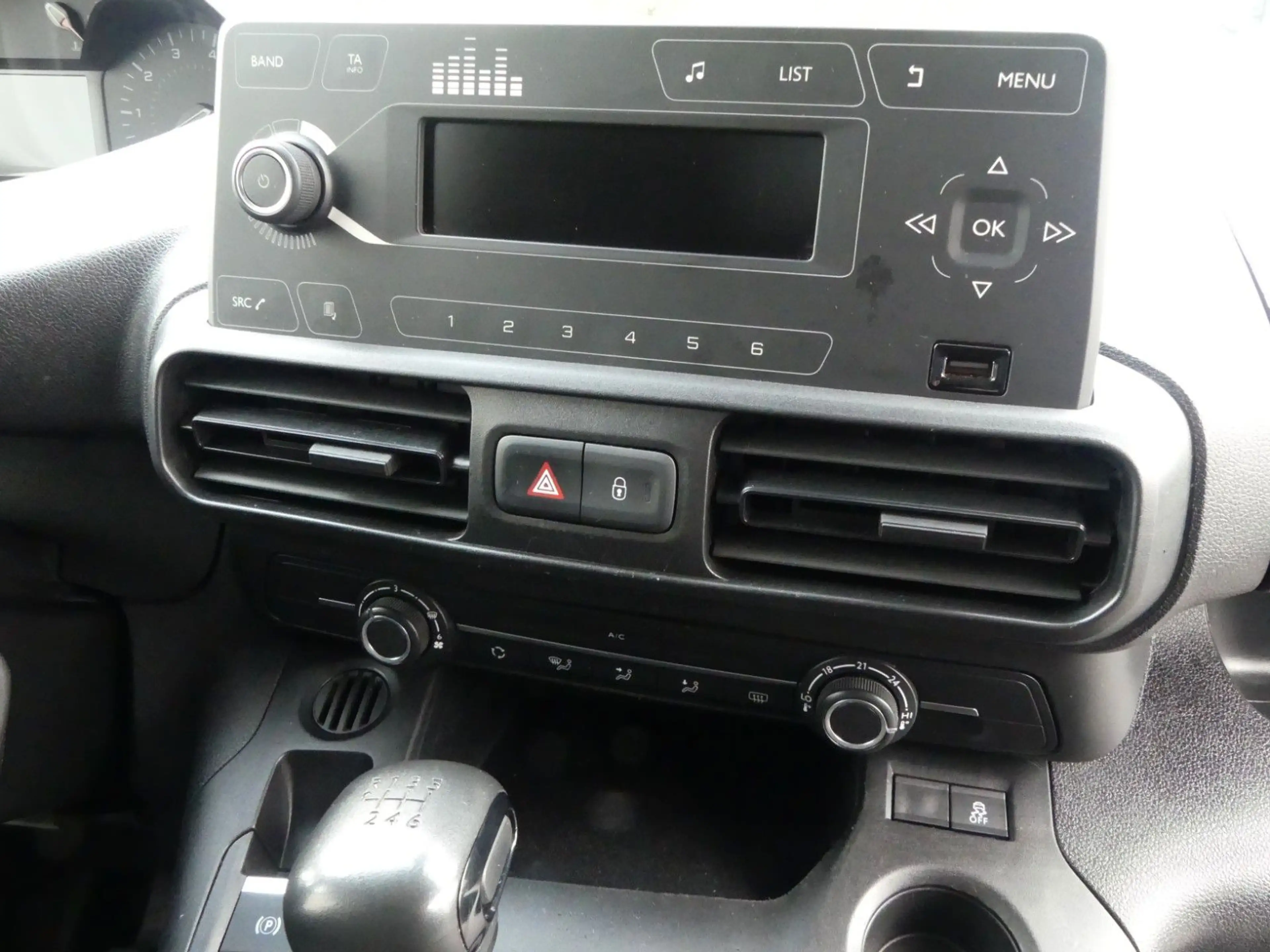 Peugeot Partner Premium L1 Kasten 1. Hand | Klima | PDC — photo 10