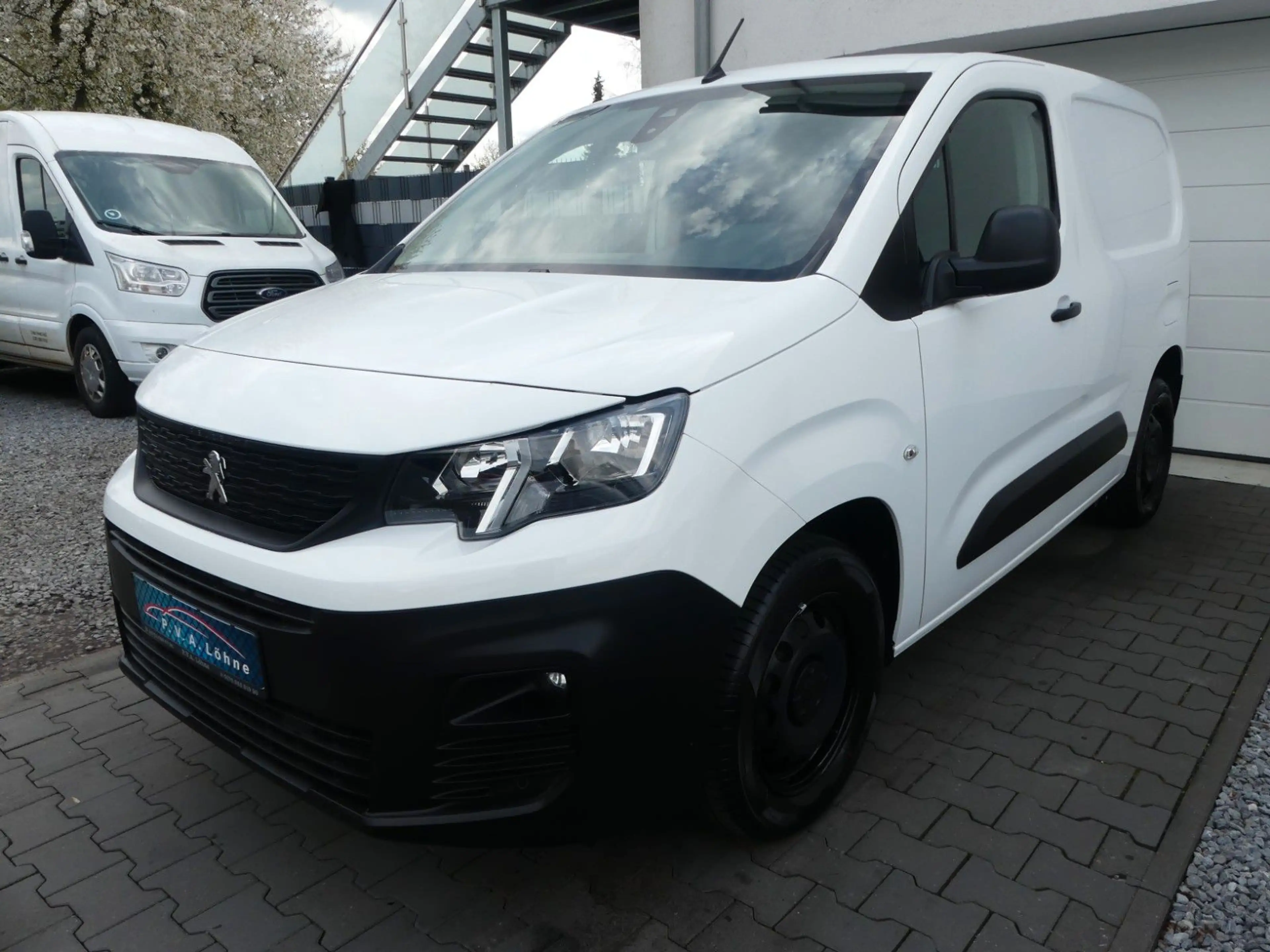 Peugeot Partner Premium L1 Kasten 1. Hand | Klima | PDC — photo 2