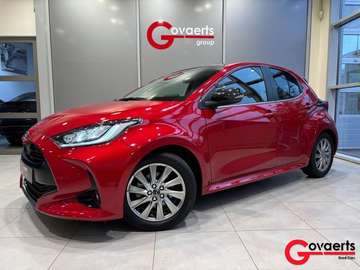 1.5 Hybride VVT-i 116PK Select + Pano roof