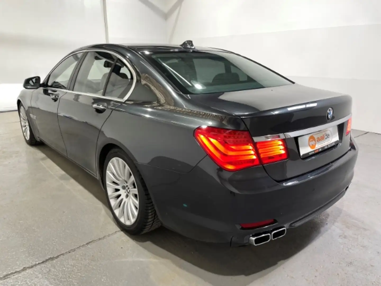 BMW 730 d Automatik EU5 Leder Navi Xenon HUD StandHZG Gris - 2