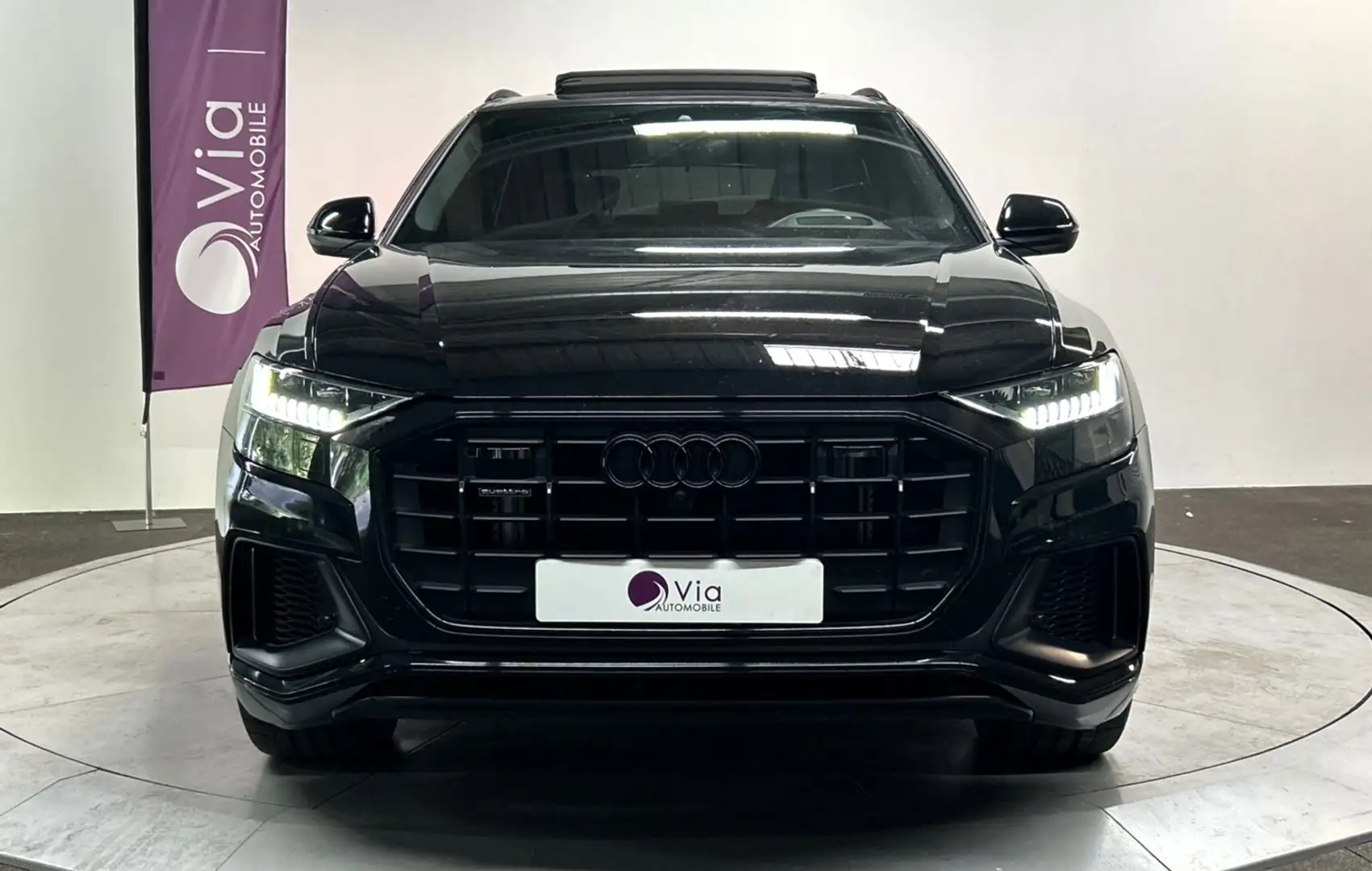 Audi Q8 60 TFSI e 462 Tiptronic 8 Quattro Competition S Line / Caméra AV et AR/ Sièges électriques / Toit Ouvrant Noir - 2