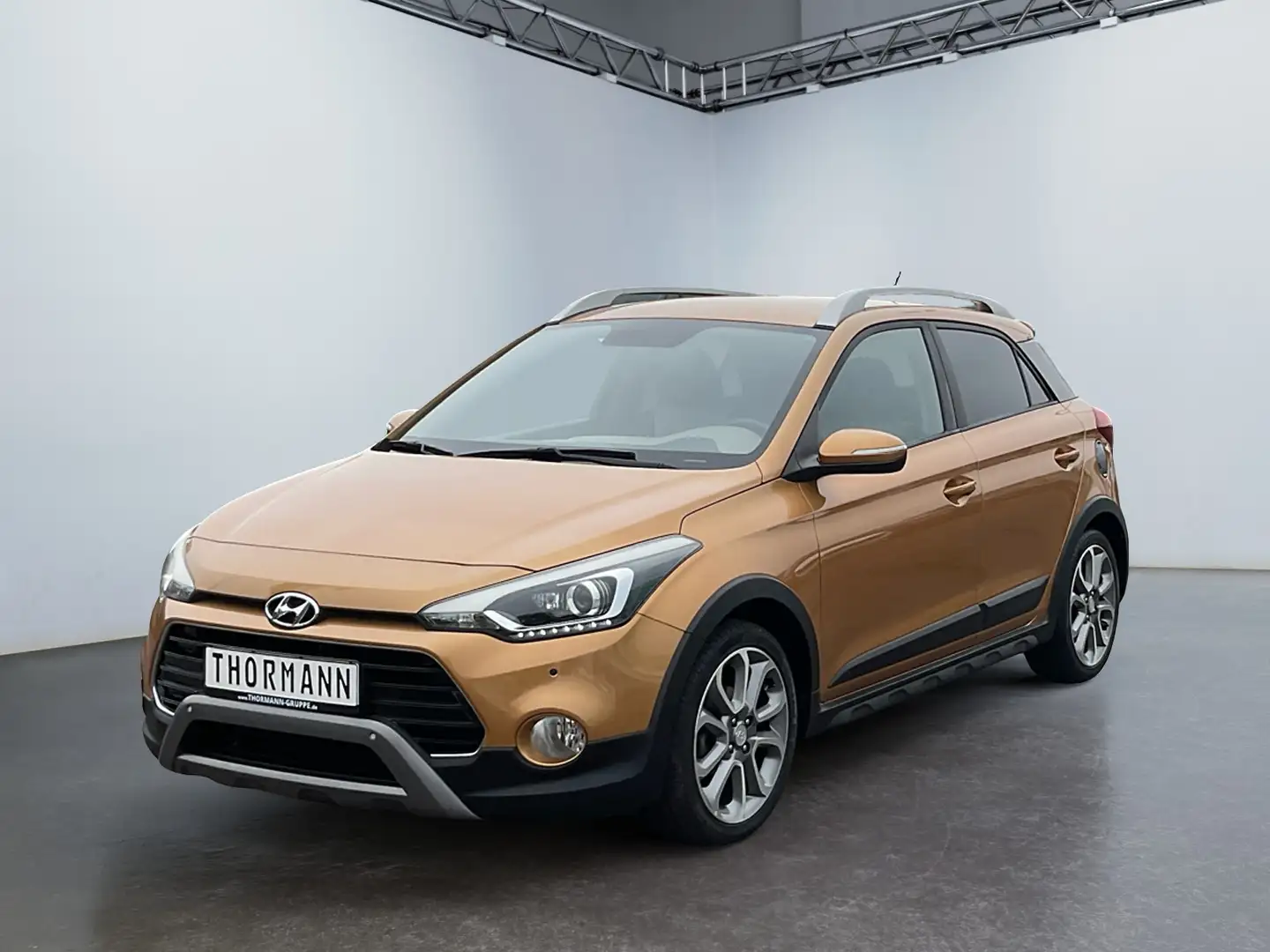 Hyundai i20 Active Passion + 1.4 Orange - 2