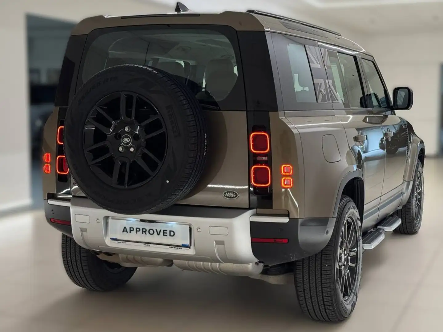 Land Rover Defender (2019) LAND ROVER 110 3.0D I6 200 CV AWD Auto S - 2