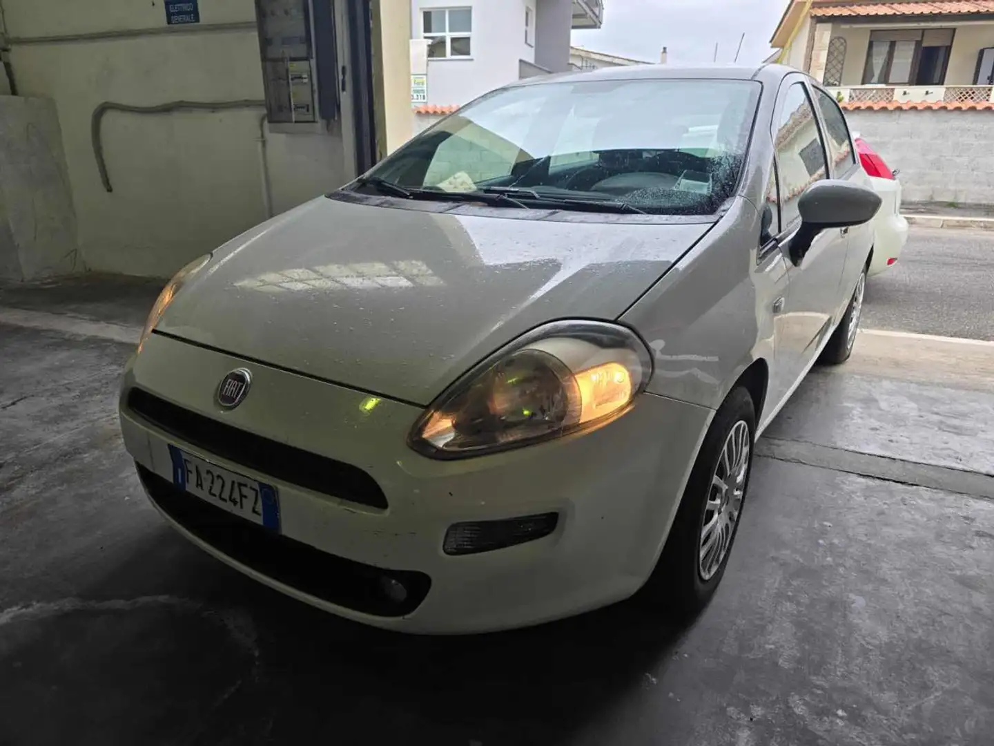 Fiat Punto 1.3 MJT 75CV 5 porte Van Easy 4 posti E5+ Blanc - 1