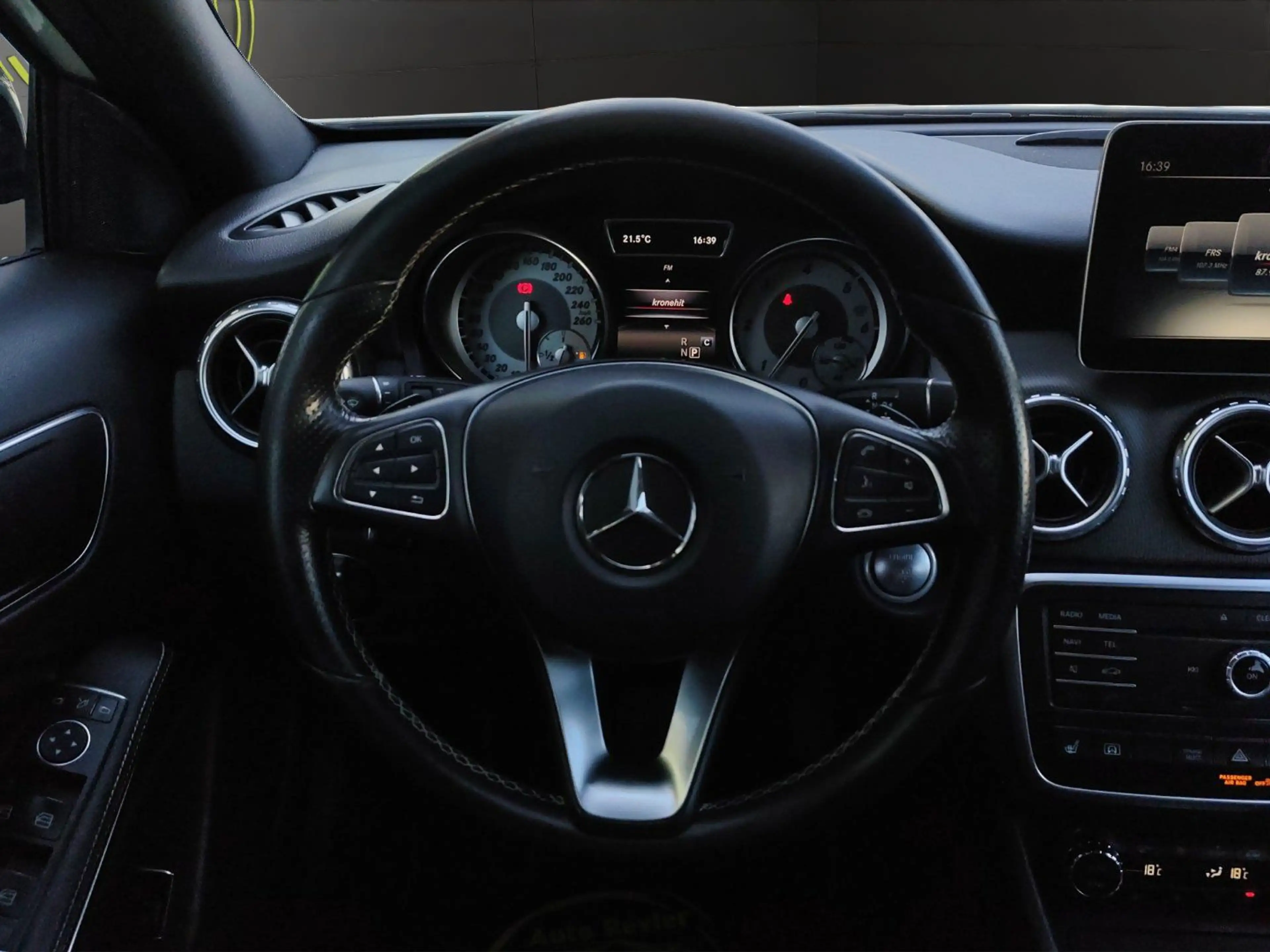 Mercedes-Benz GLA 200 GLA-Klasse GLA 200 CDI d Urban 4Matic Activity Edi — photo 12