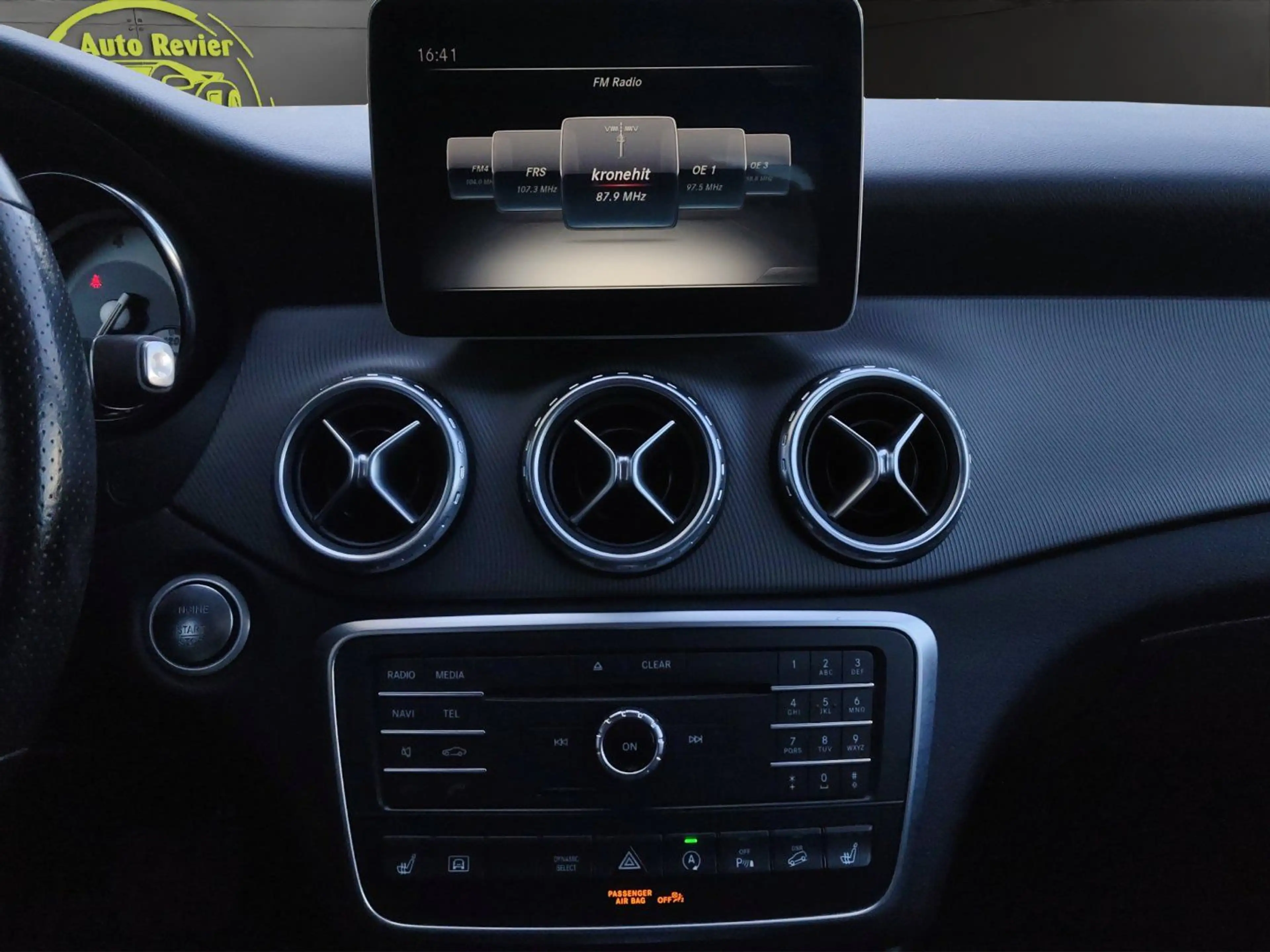 Mercedes-Benz GLA 200 GLA-Klasse GLA 200 CDI d Urban 4Matic Activity Edi — photo 15