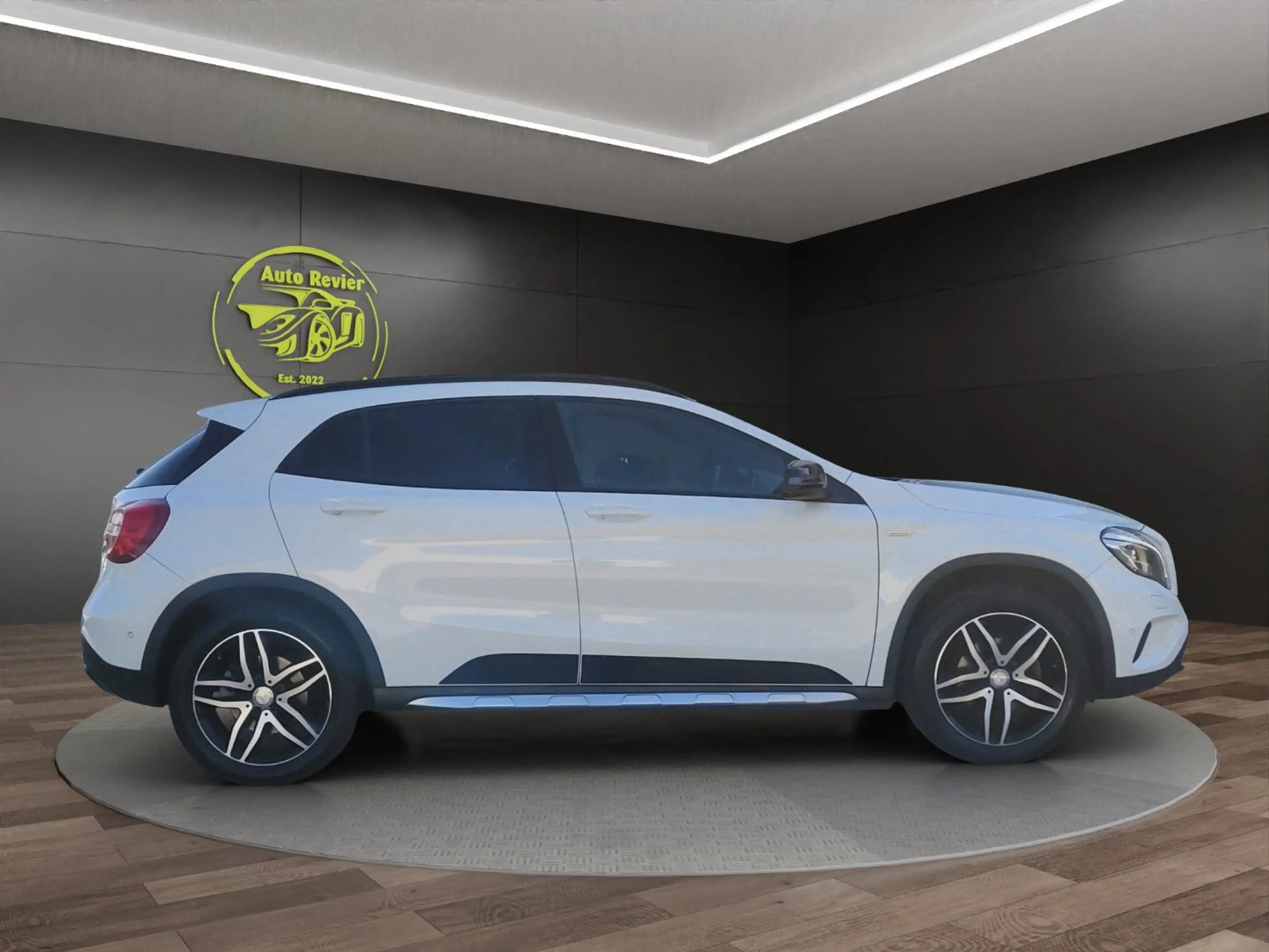 Mercedes-Benz GLA 200 GLA-Klasse GLA 200 CDI d Urban 4Matic Activity Edi — photo 6
