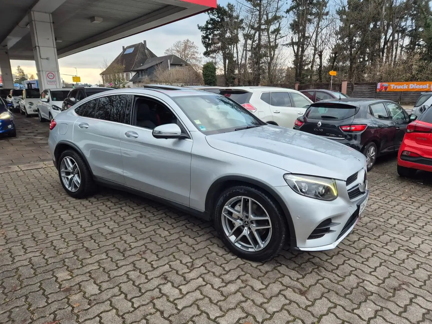 Mercedes-Benz GLC 300 Coupe 4Matic Silber - 2