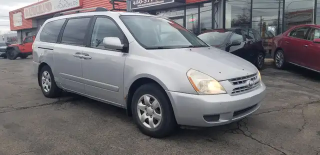 Kia Sedona 2008 — photo 3