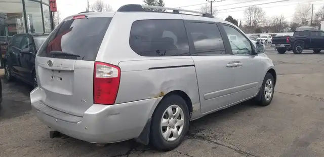 Kia Sedona 2008 — photo 4