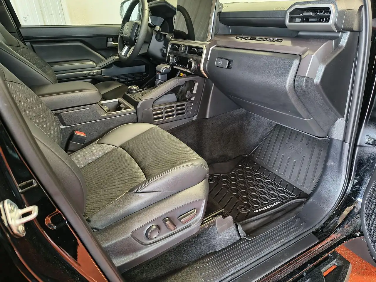 Toyota Tacoma снимка Toyota Tacoma