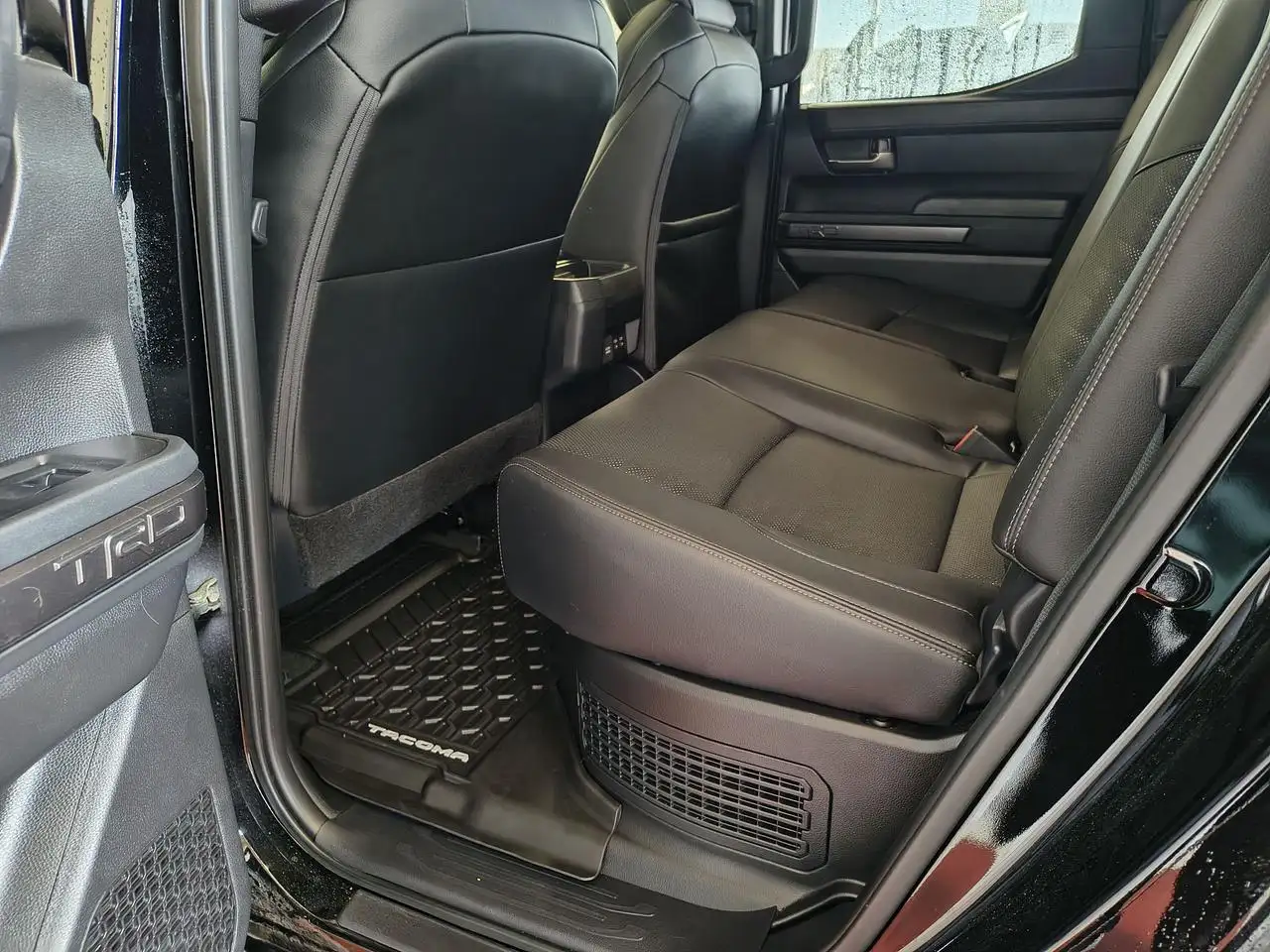 Toyota Tacoma снимка Toyota Tacoma