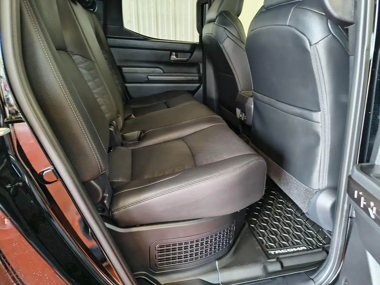 Toyota Tacoma снимка Toyota Tacoma