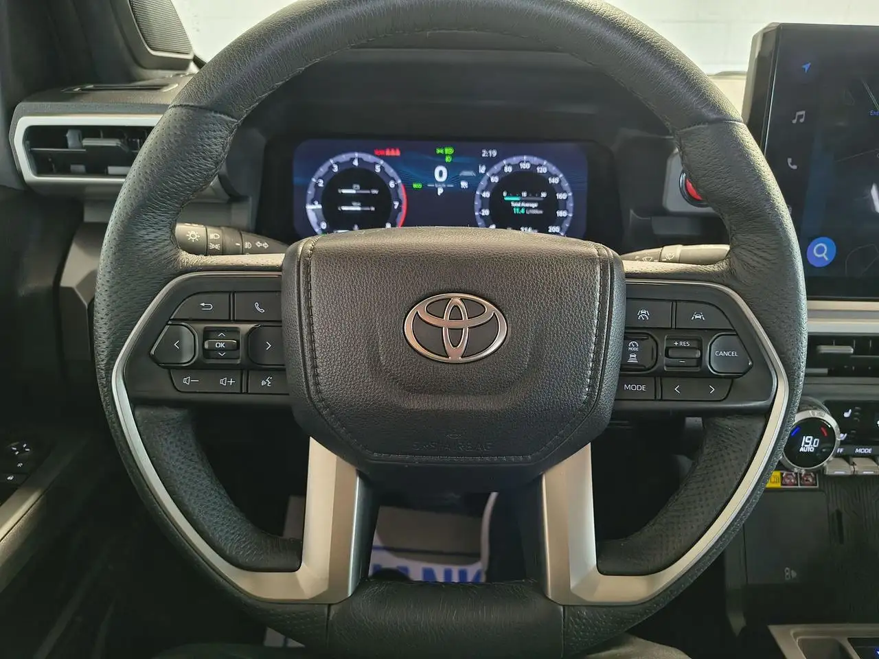 Toyota Tacoma снимка Toyota Tacoma
