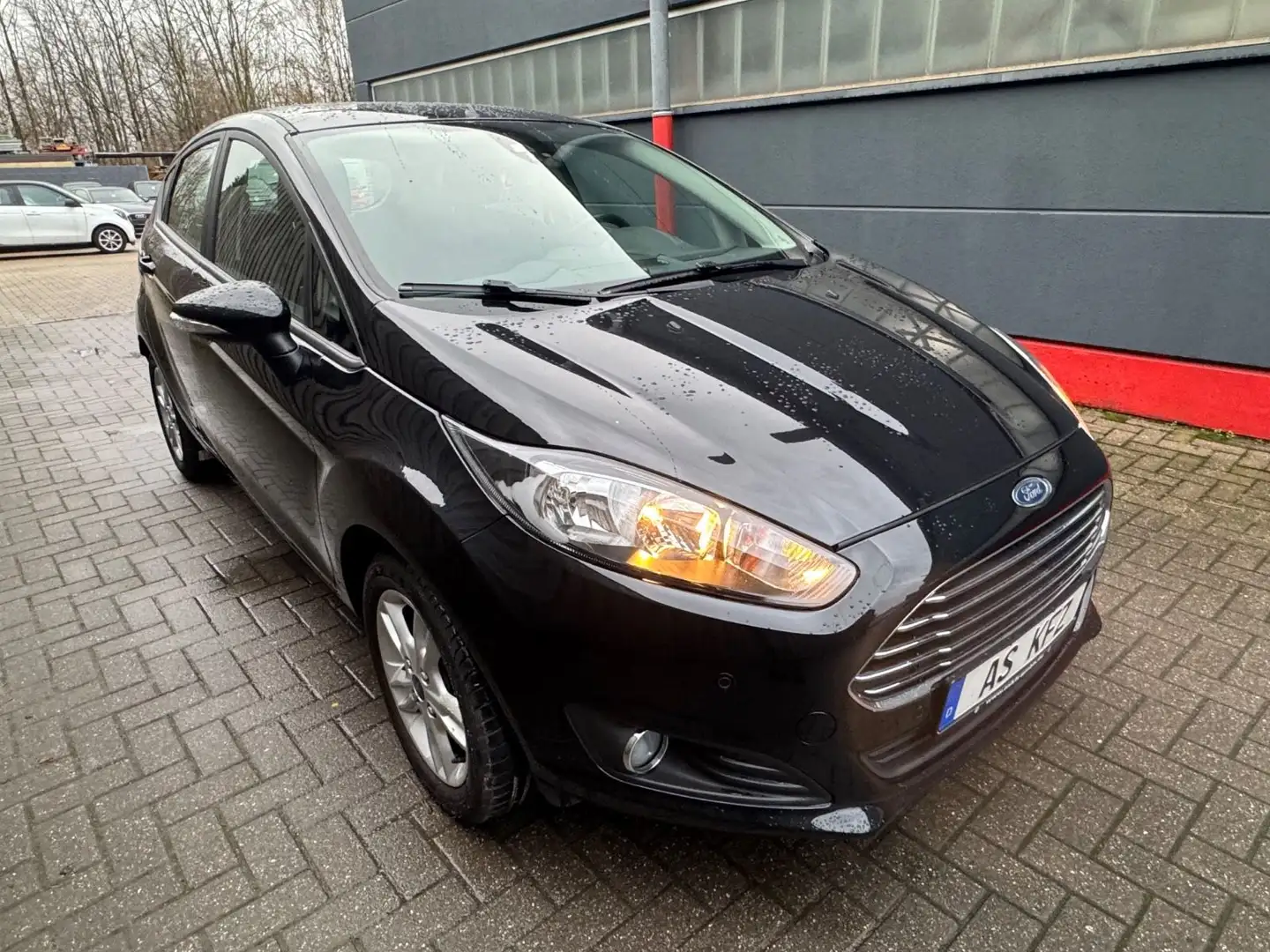 Ford Fiesta Titanium Klima Alu´s  8FACH SHZ GARANTIE Noir - 2