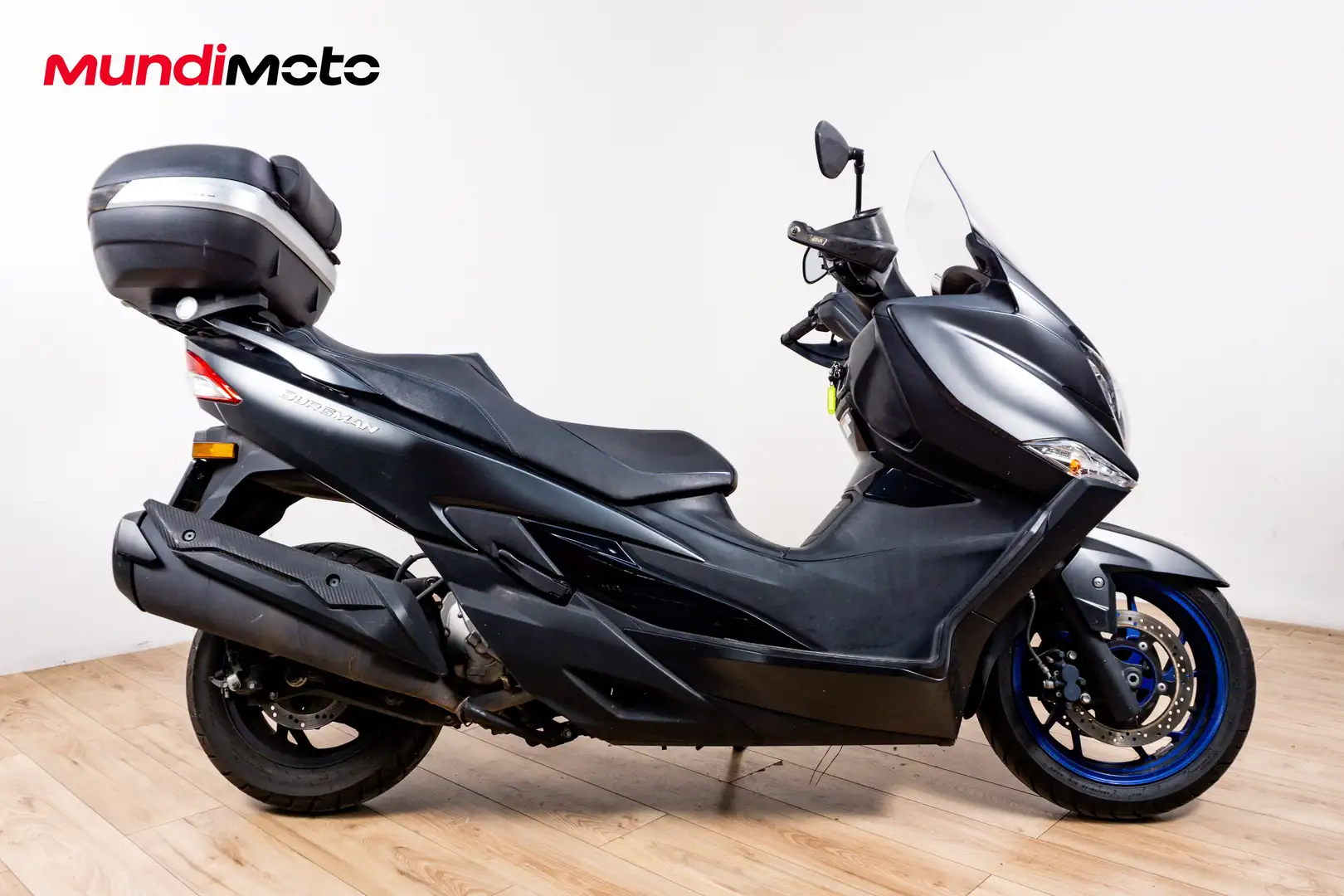 Suzuki Burgman 400 - 1