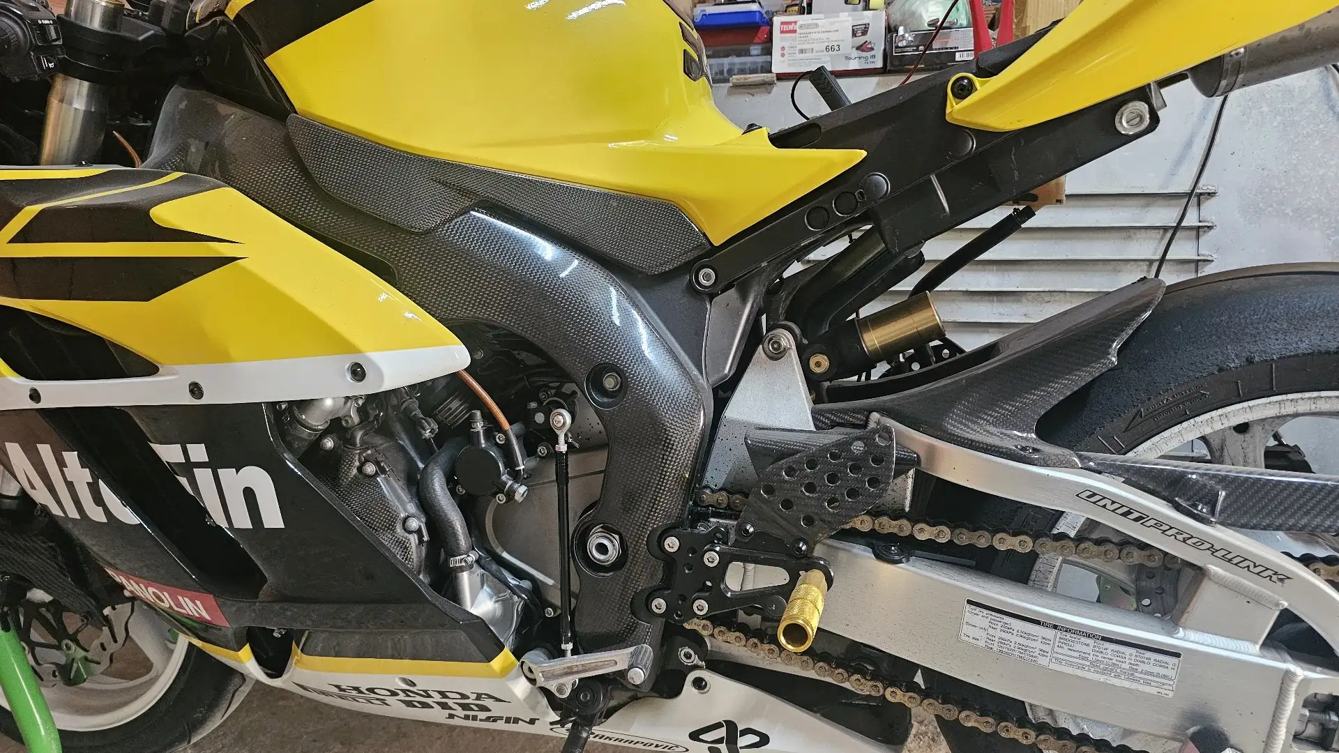 Honda CBR 1000 rr Jaune - 2