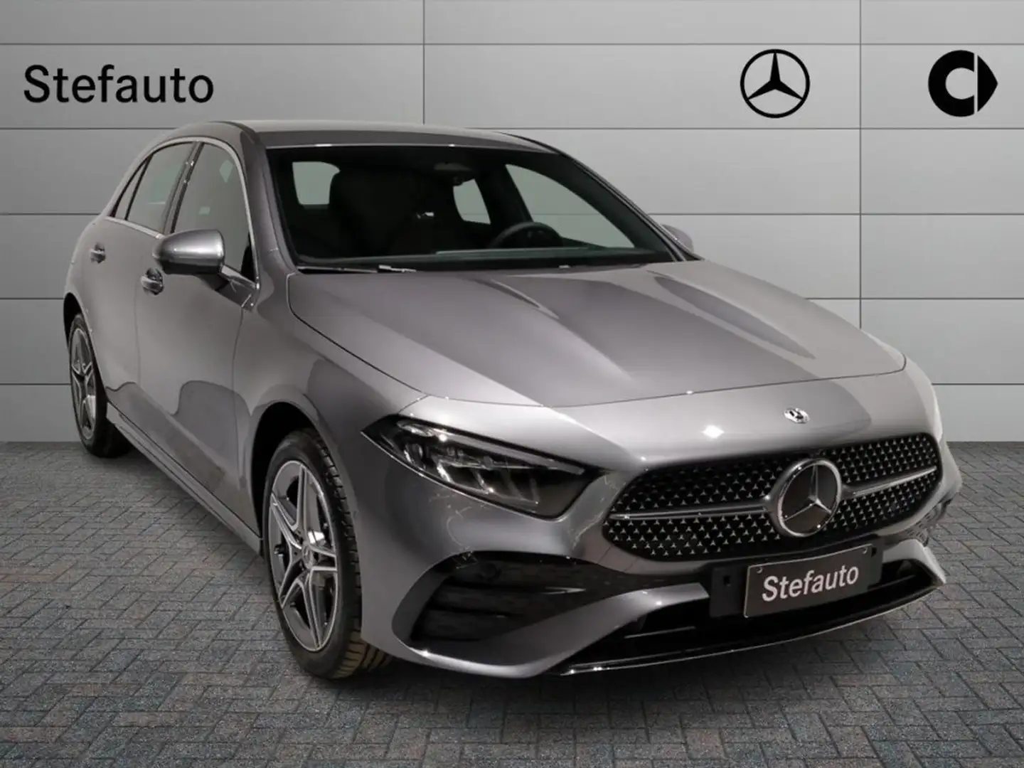 Mercedes-Benz A 250 e Automatic Plug-in hybrid AMG Line Advanced Plus Grigio - 1