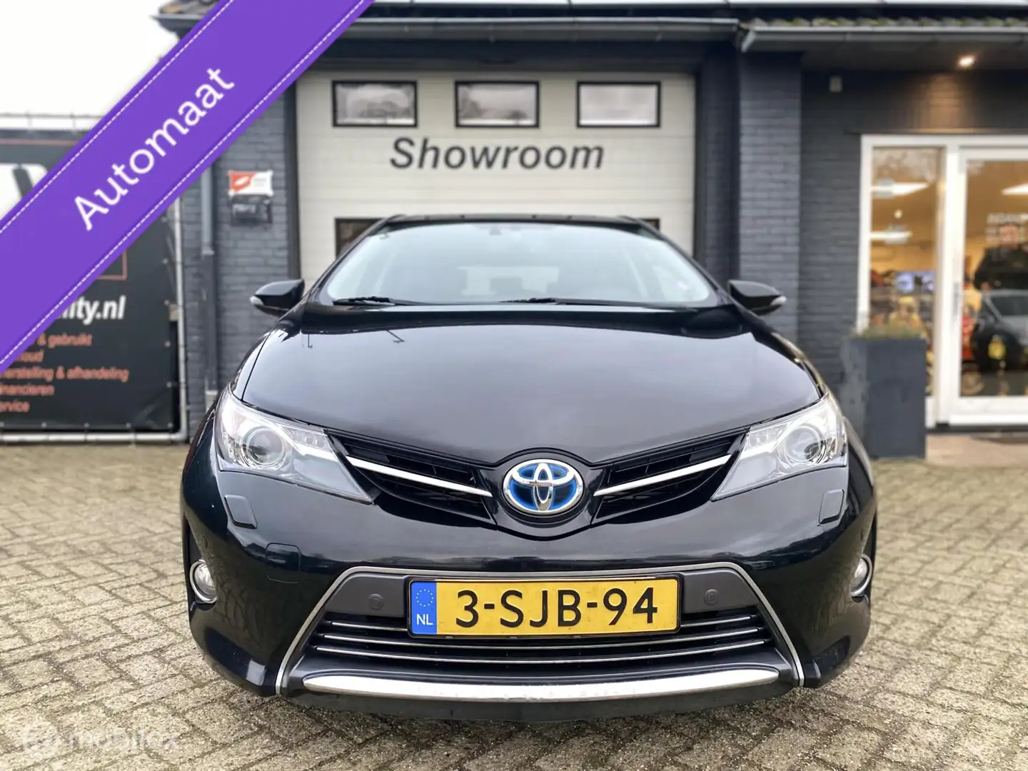 Toyota Auris 1.8 Hybrid Executive *AUTOMAAT*HYBRIDE*NAP* Zwart - 2