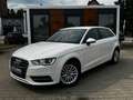 Audi A3 Sportback Ambiente 2.0 TDI 150 PS *SHZ*BT* Wit - thumbnail 1