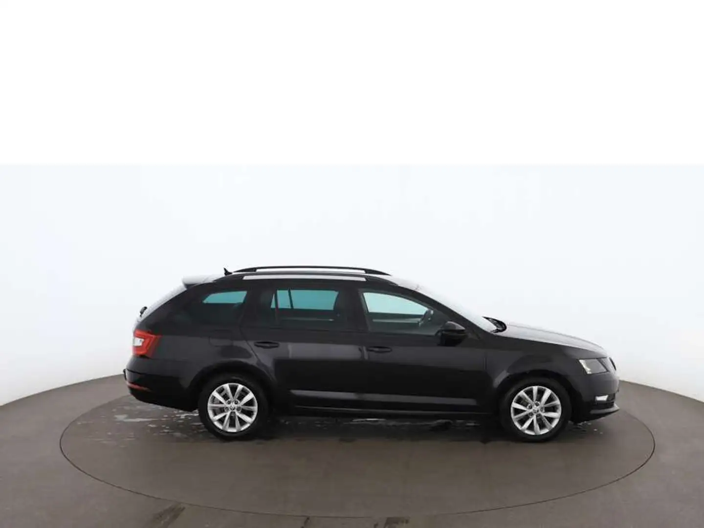 Skoda Octavia Combi 1.6 TDI Ambition Aut AHK NAVI PDC Schwarz - 2