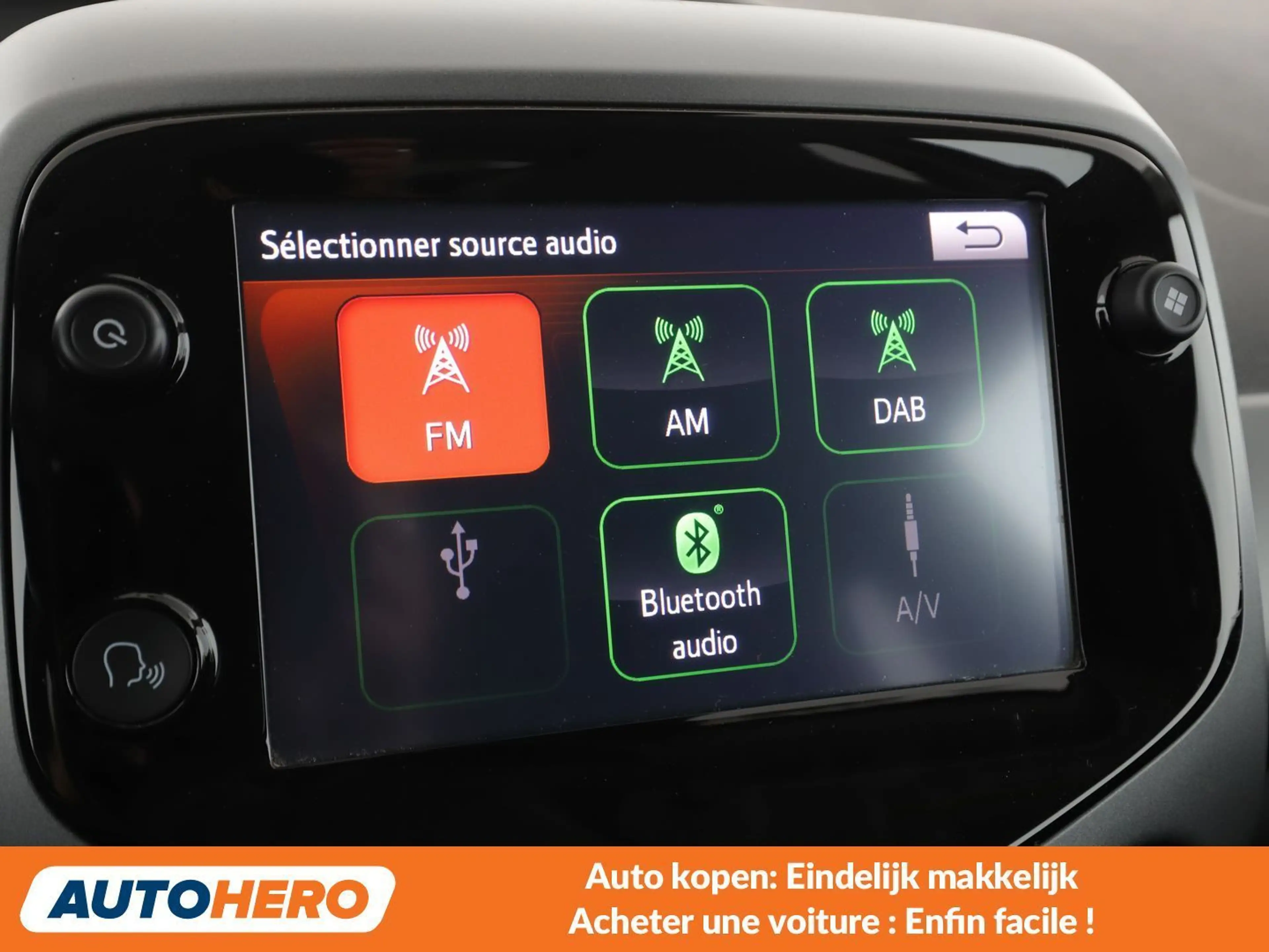 Toyota Aygo 1.0 VVT-i X-Play — photo 9