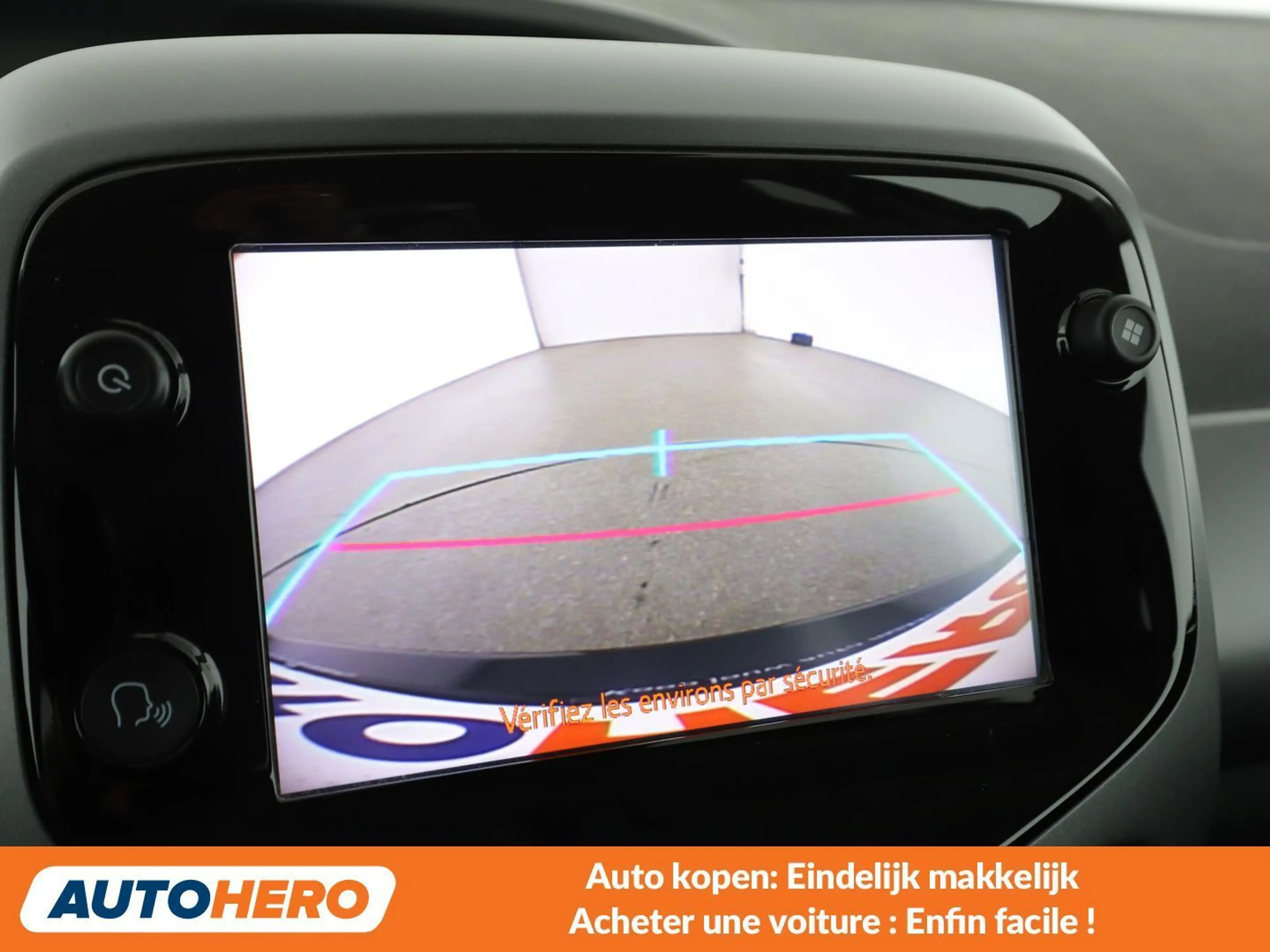 Toyota Aygo 1.0 VVT-i X-Play — photo 10