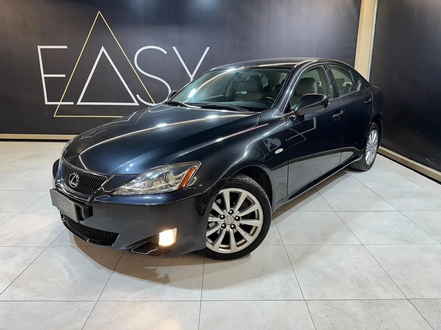 Lexus IS 220d 2.2 Luxury Gri - 1
