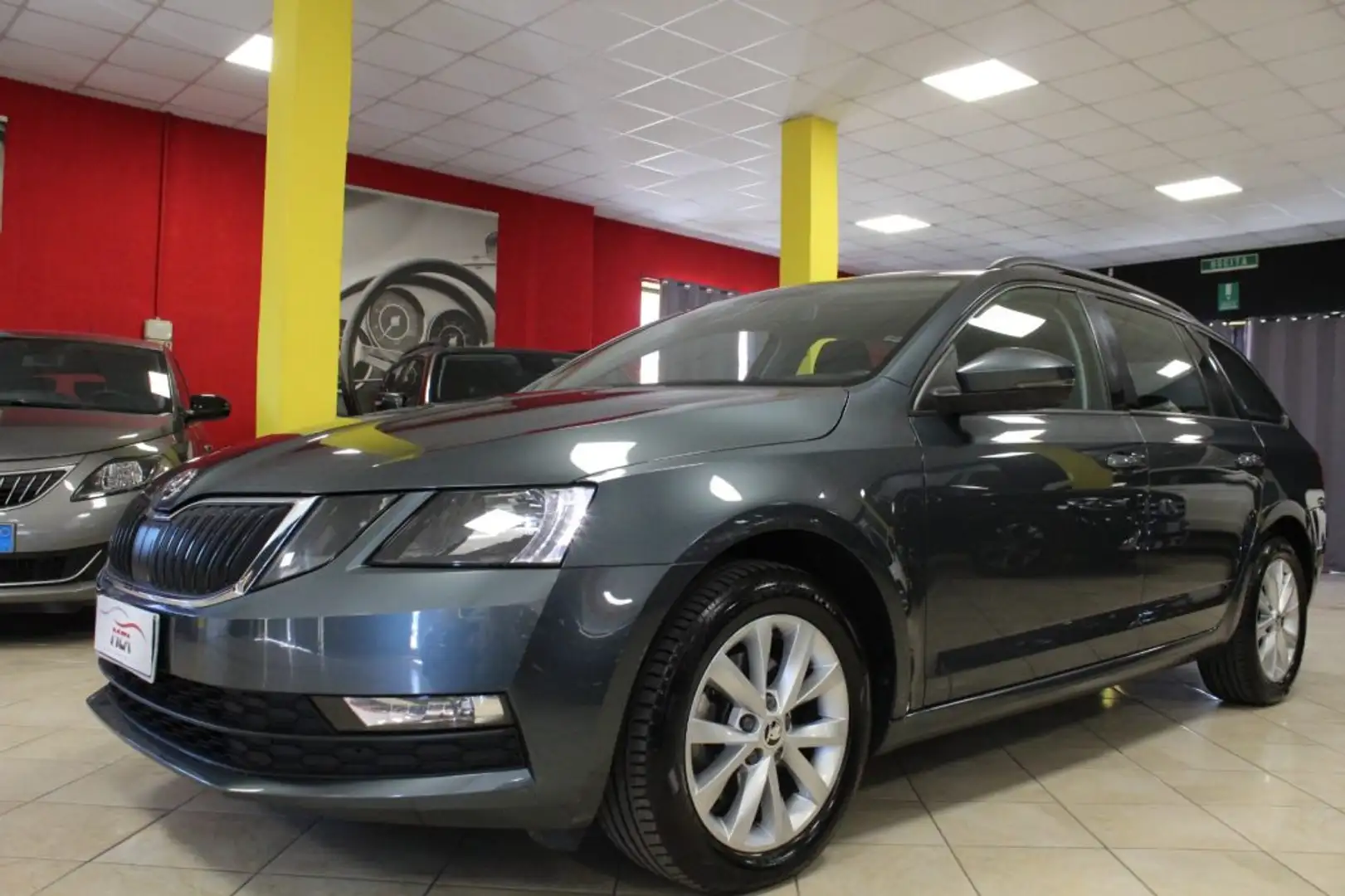 Skoda Octavia 2.0 TDI 150 CV DSG Wagon UNIPROPRIETARIO Grigio - 1