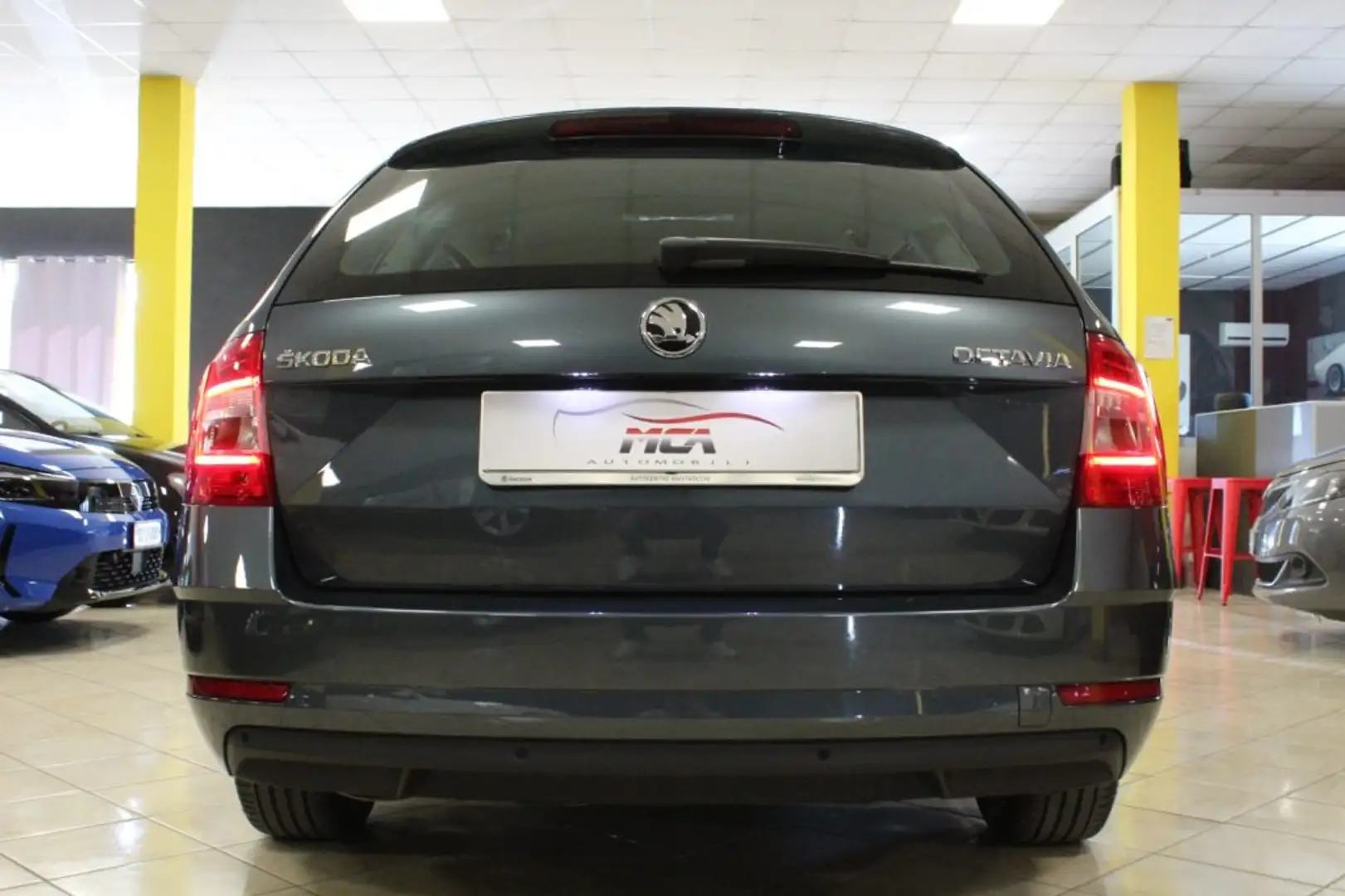 Skoda Octavia 2.0 TDI 150 CV DSG Wagon UNIPROPRIETARIO Grigio - 2