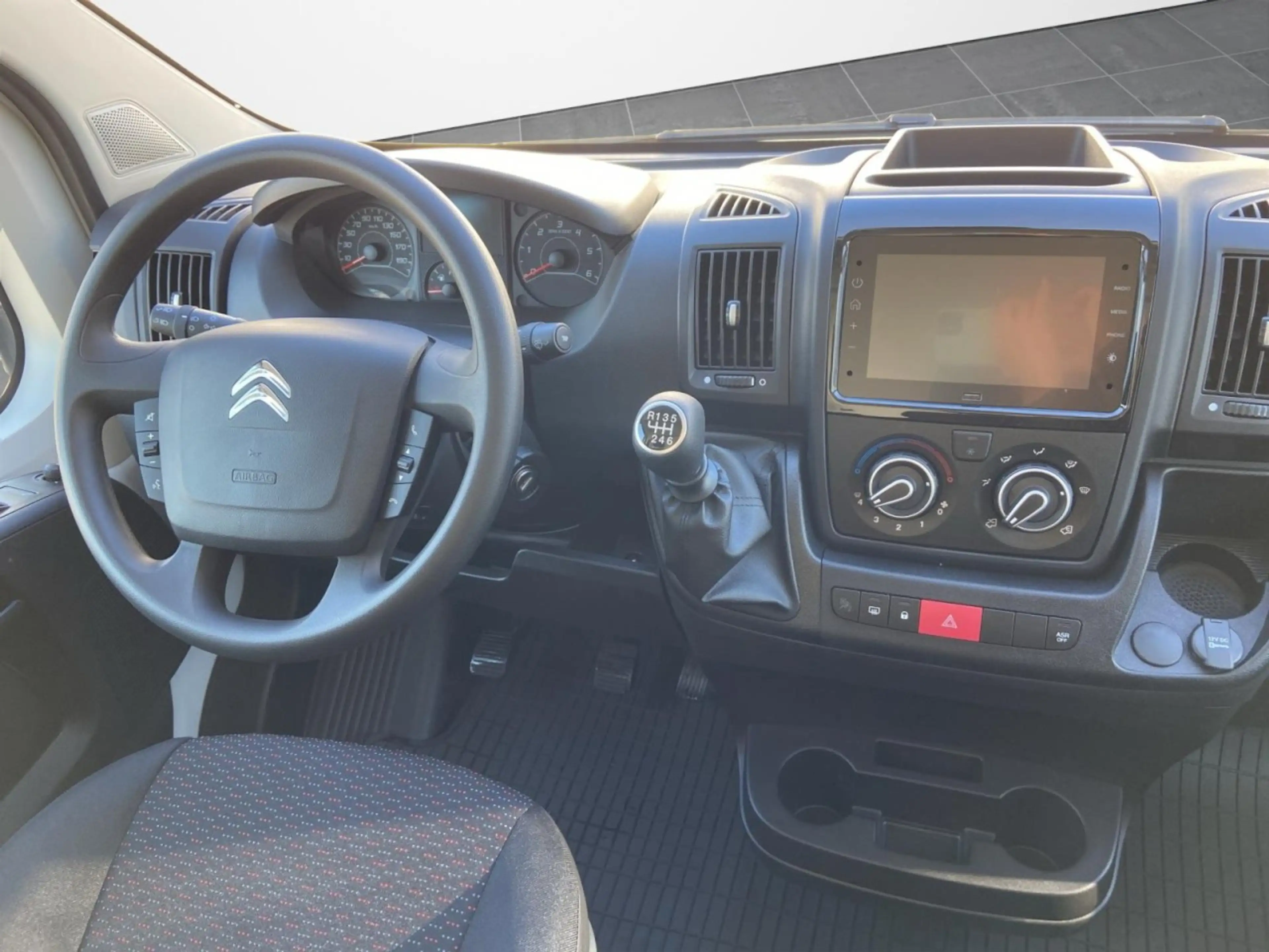 Citroen Jumper 30 L2H2 Control BlueHDi 120 Start+Stop Klima — photo 5
