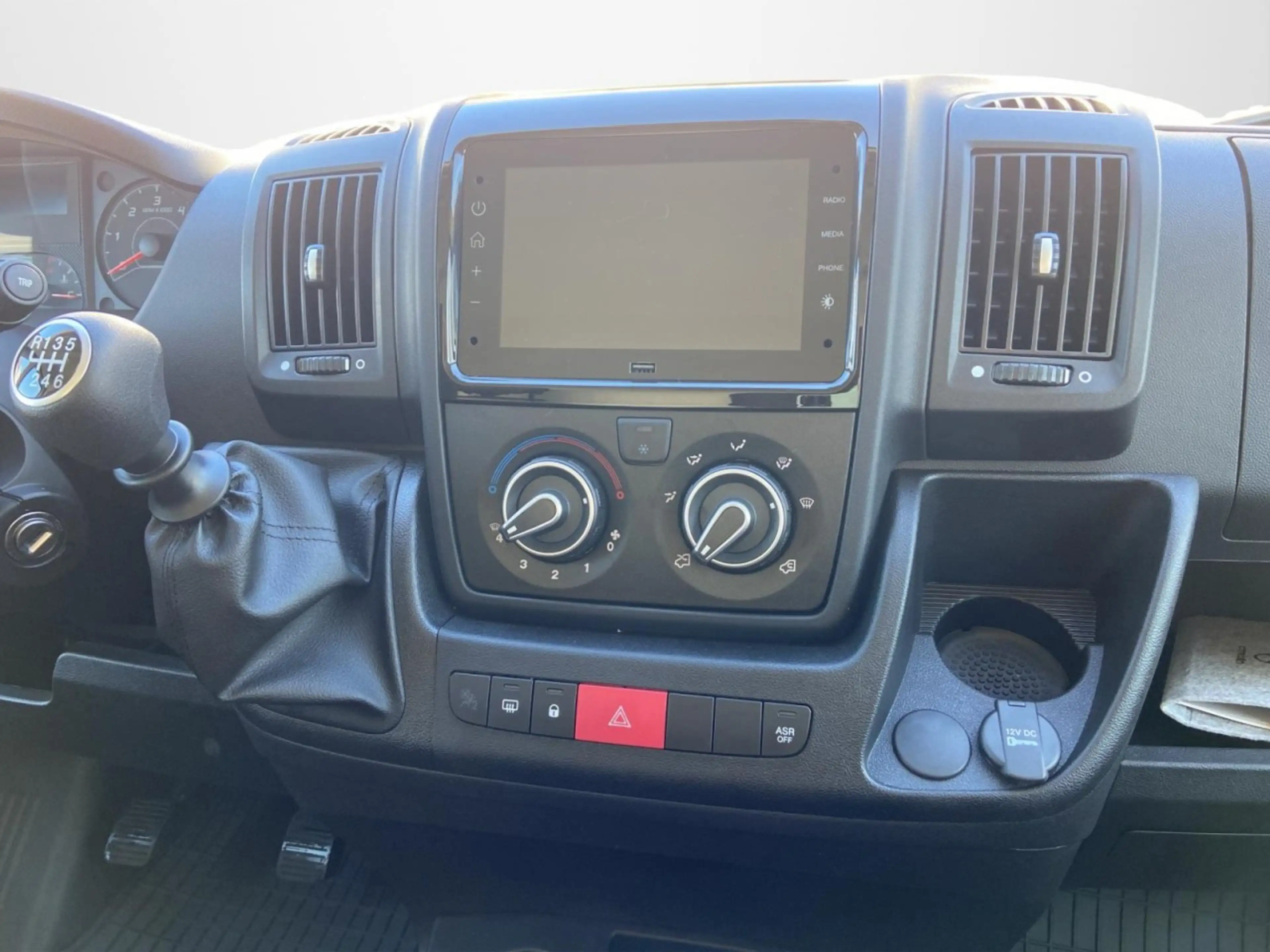 Citroen Jumper 30 L2H2 Control BlueHDi 120 Start+Stop Klima — photo 6