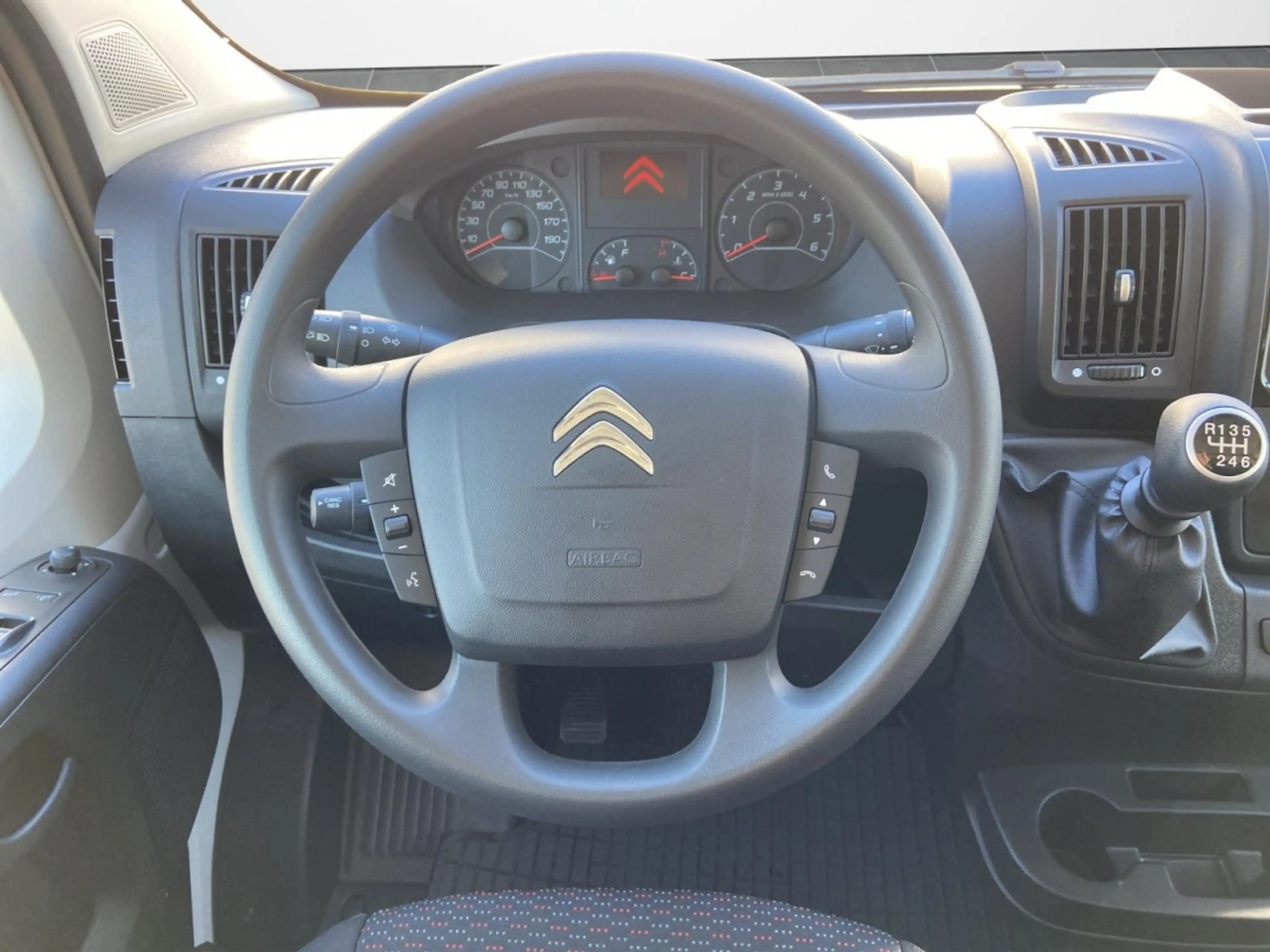 Citroen Jumper 30 L2H2 Control BlueHDi 120 Start+Stop Klima — photo 4