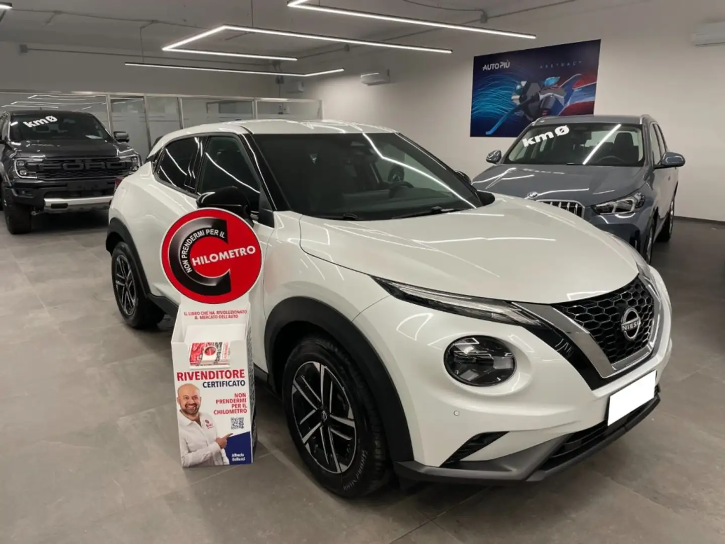 Nissan Juke 1.0 DIG-T 114 CV N-Connecta Blanc - 1