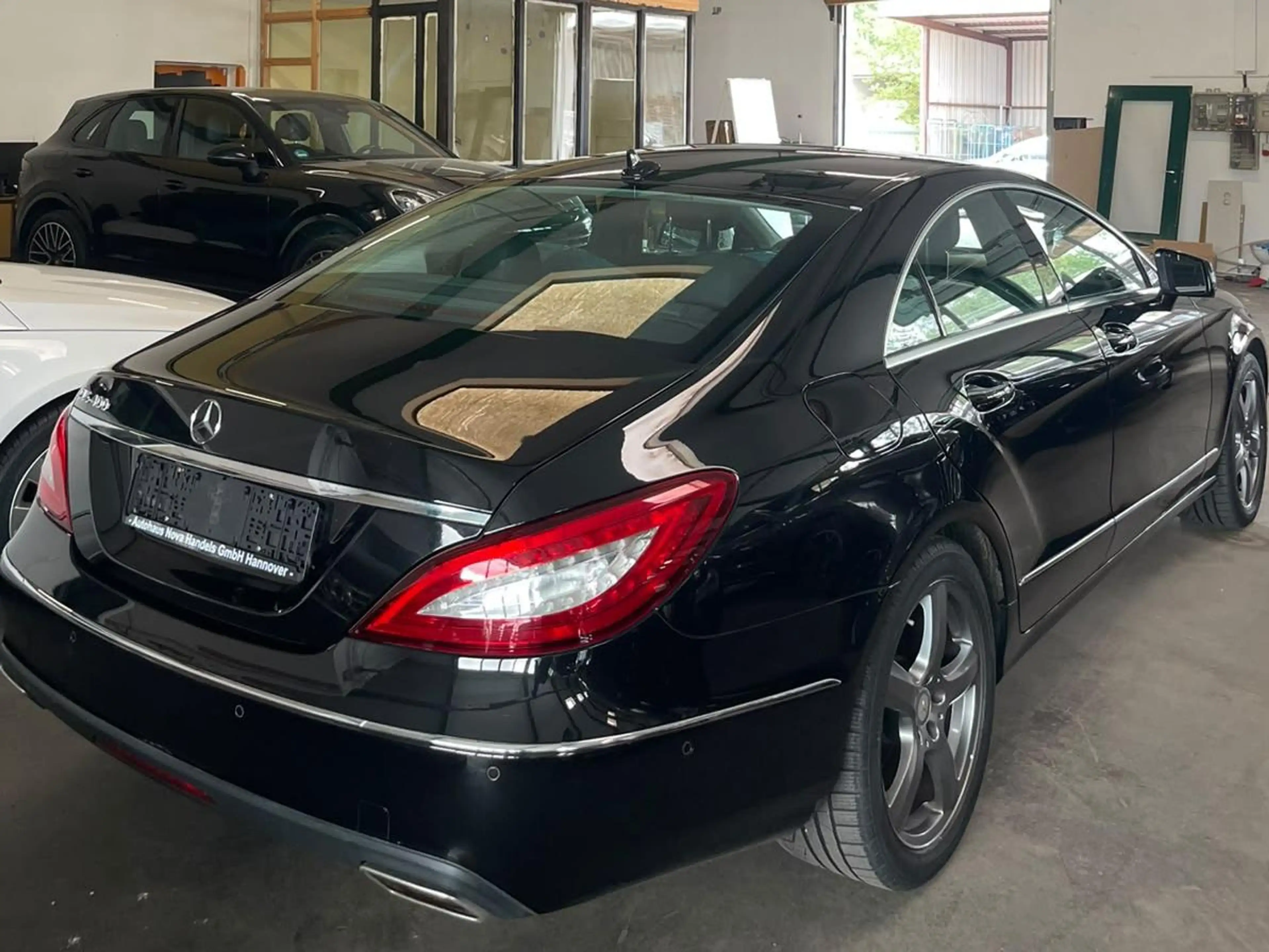 Mercedes-Benz CLS 400 CLS 400 7G-TRONIC*EGSD*360*H&K*DISTR*STNDHZ*KEYGO*TOP — photo 4