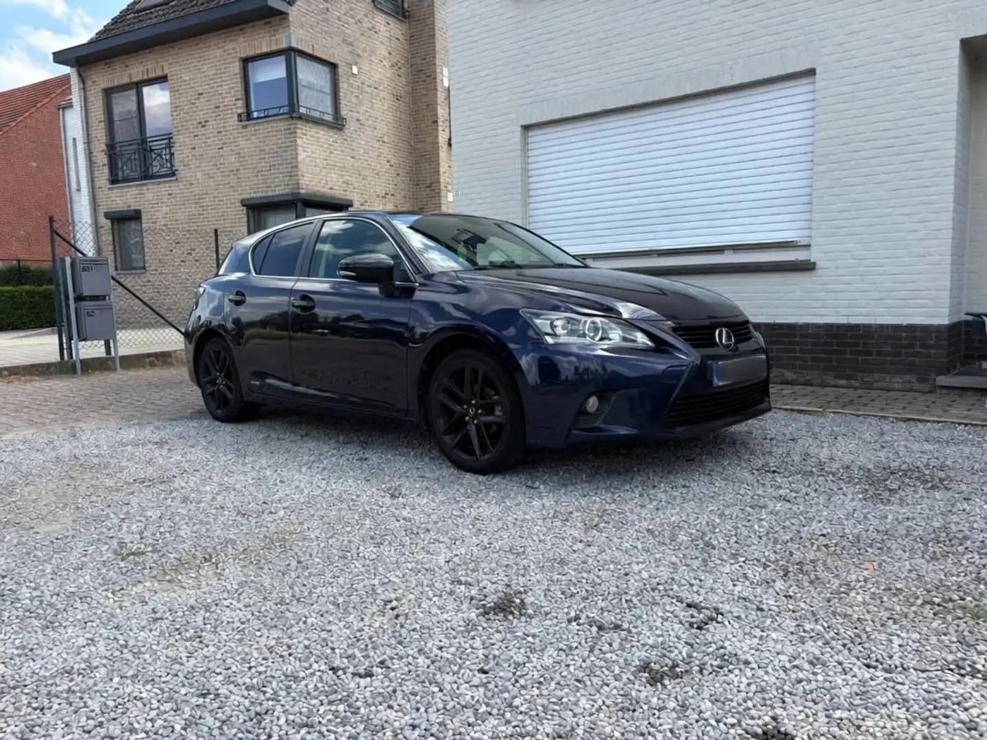 Lexus CT 200h CT 200h 1.8i Shadow Edition E-CVT Blau - 1