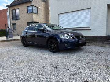 CT 200h 1.8i Shadow Edition E-CVT