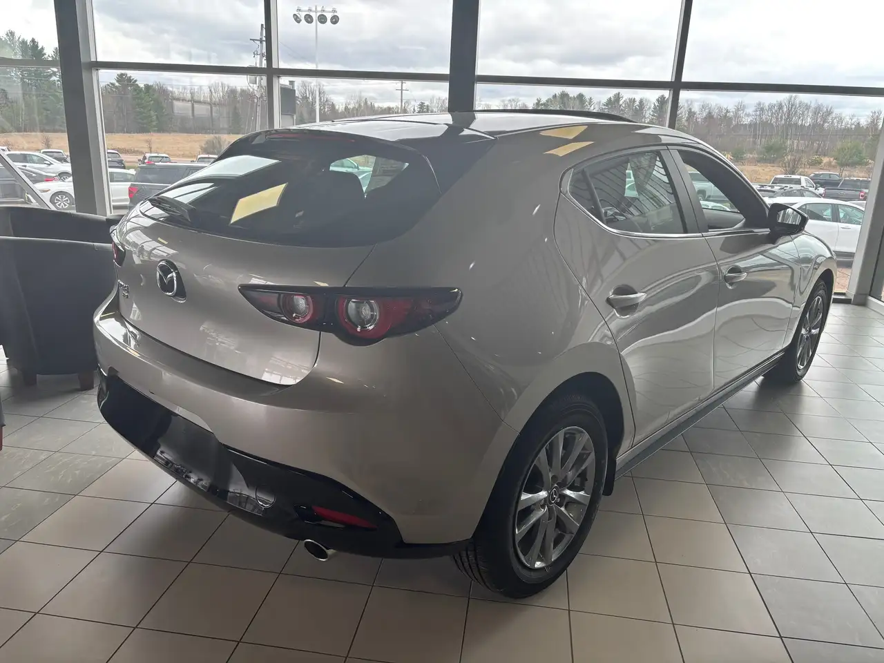 Mazda 3 снимка Mazda 3