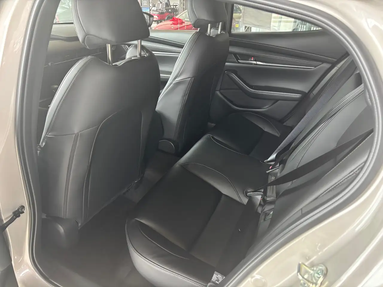 Mazda 3 снимка Mazda 3