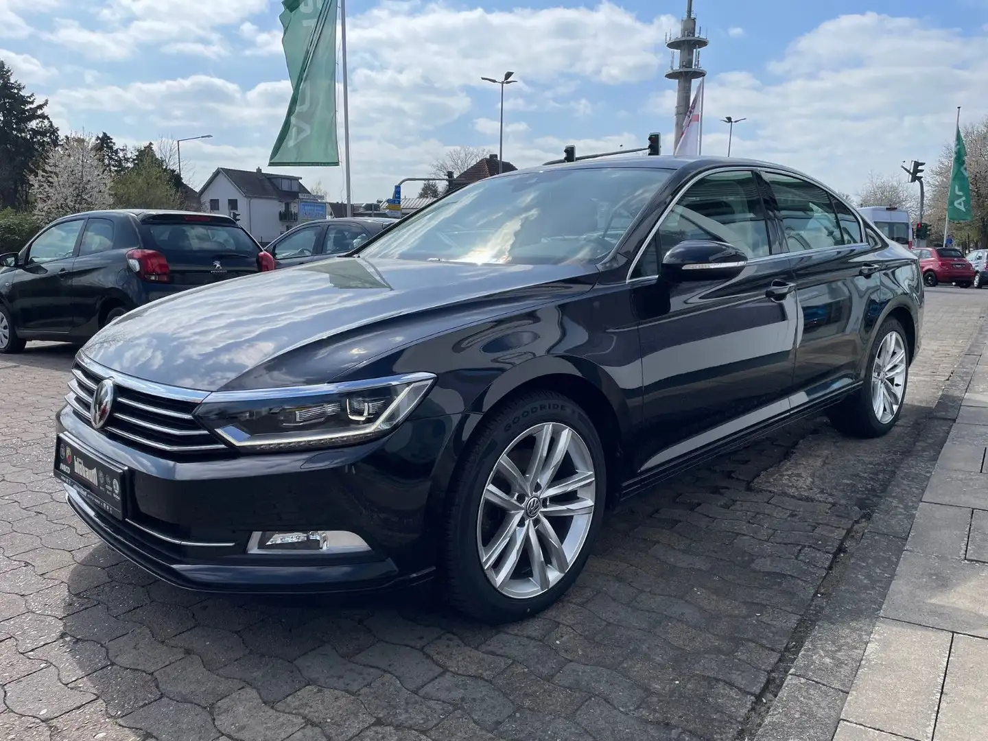 Volkswagen Passat Lim. Comfortline, Aut., Navi, Vollleder Zwart - 2