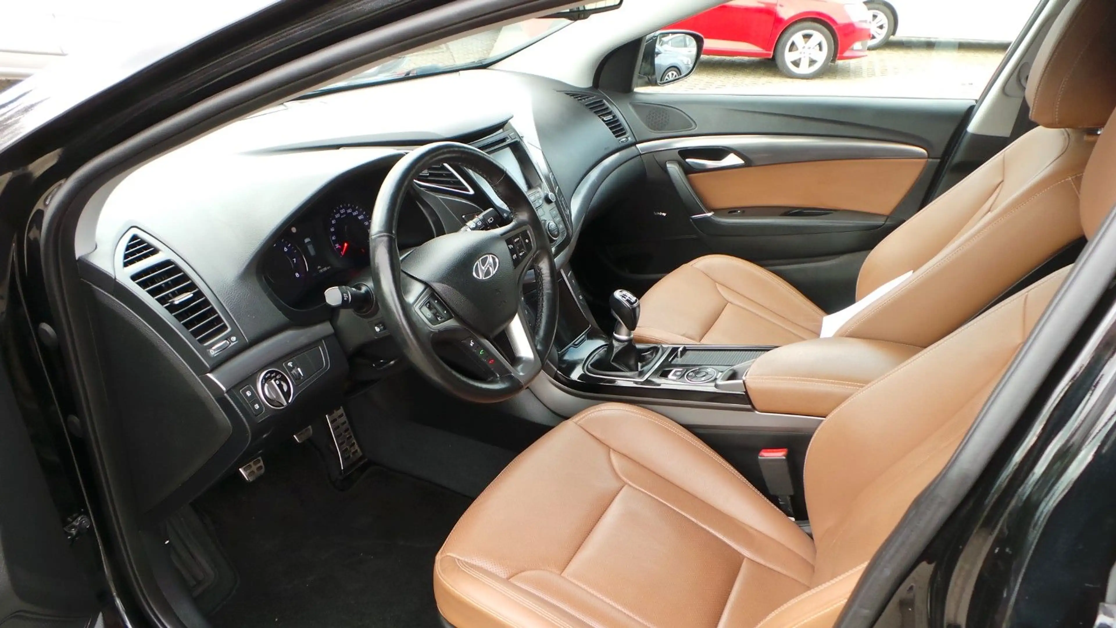 Hyundai i40 cw Premium LEDER NAVI KAMERA EL. HECKKLAPPE — photo 7