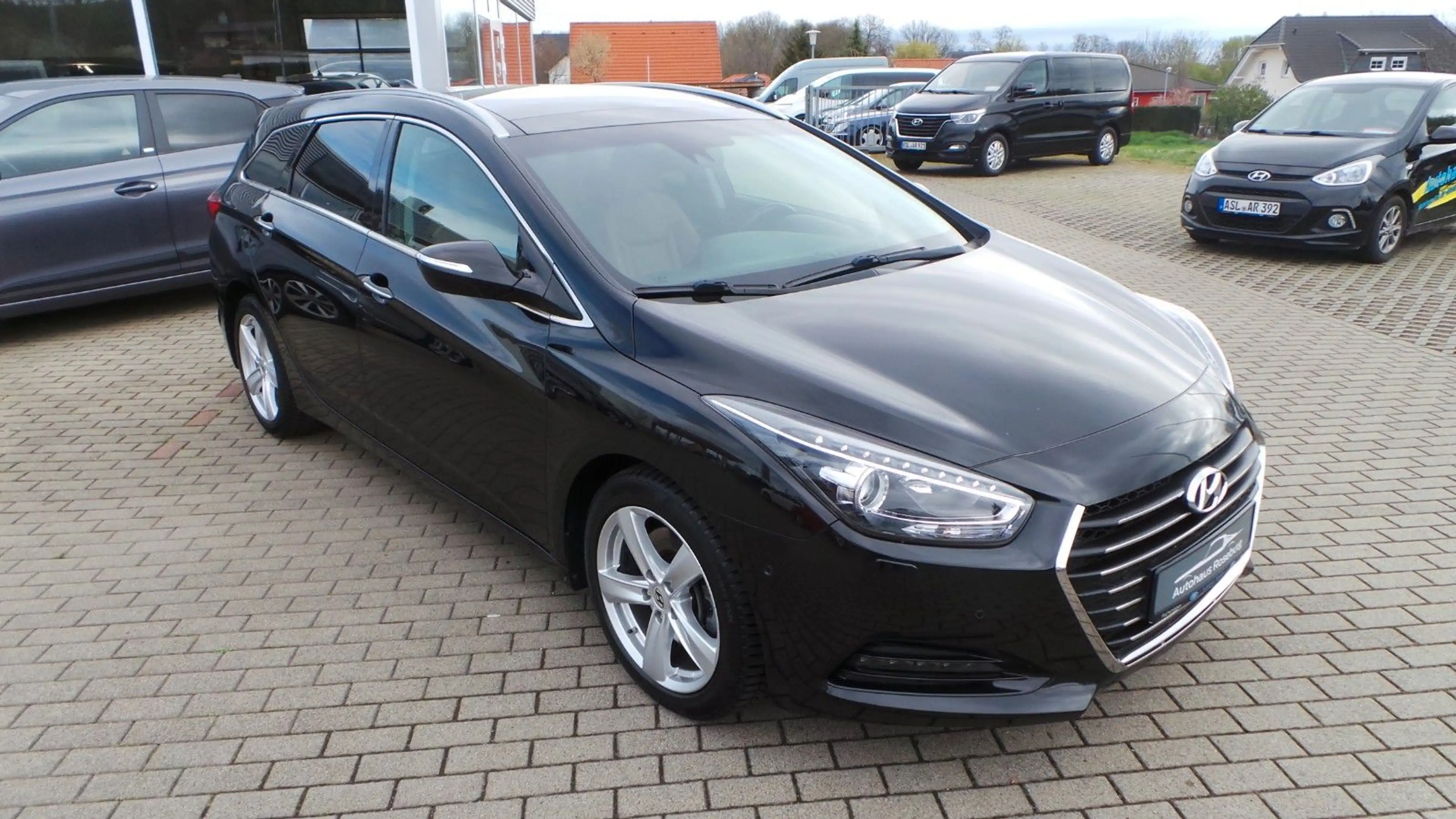 Hyundai i40 cw Premium LEDER NAVI KAMERA EL. HECKKLAPPE — photo 5
